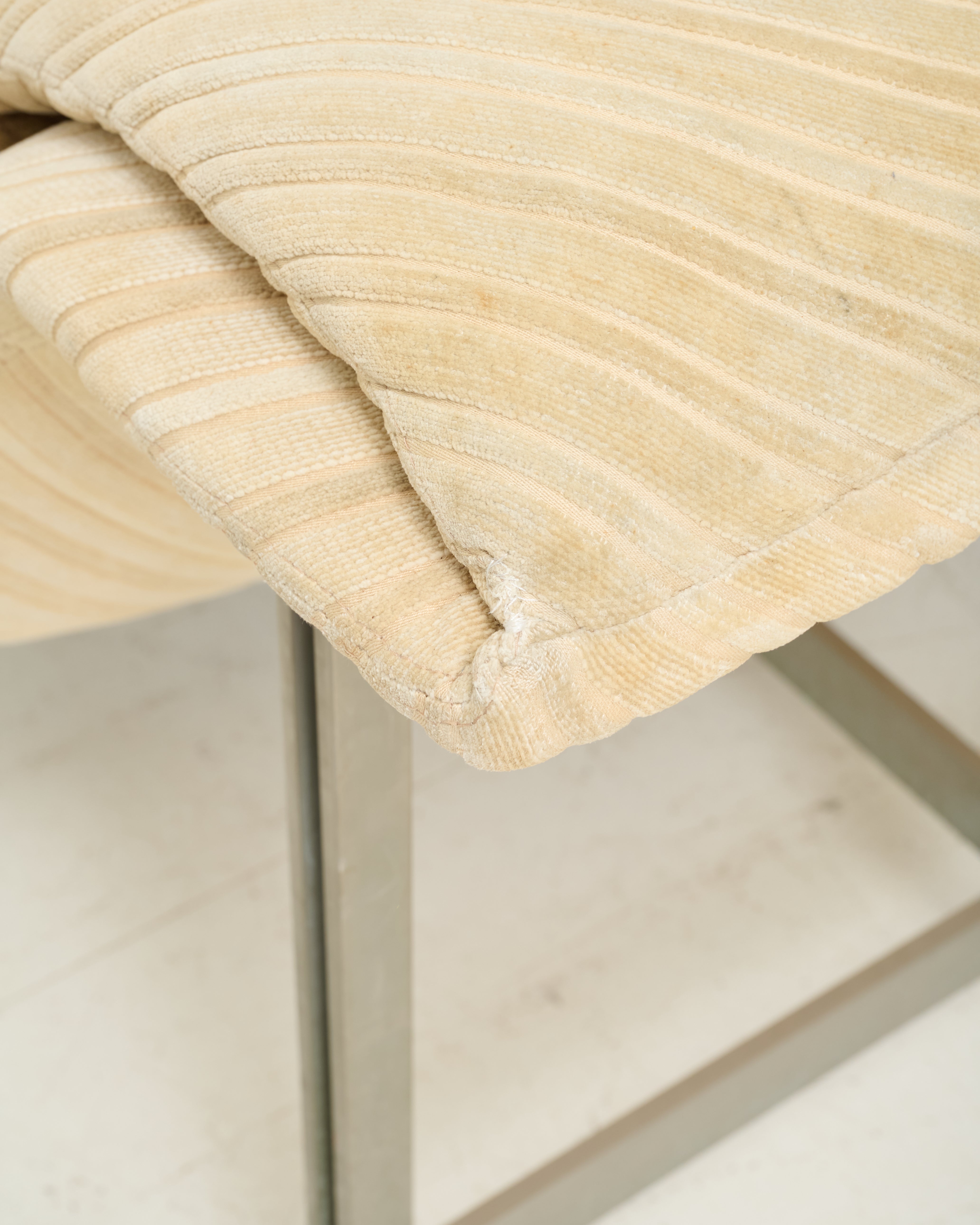 “Wave” fireside chair, Giovanni Offredi, Saporiti, 1970s