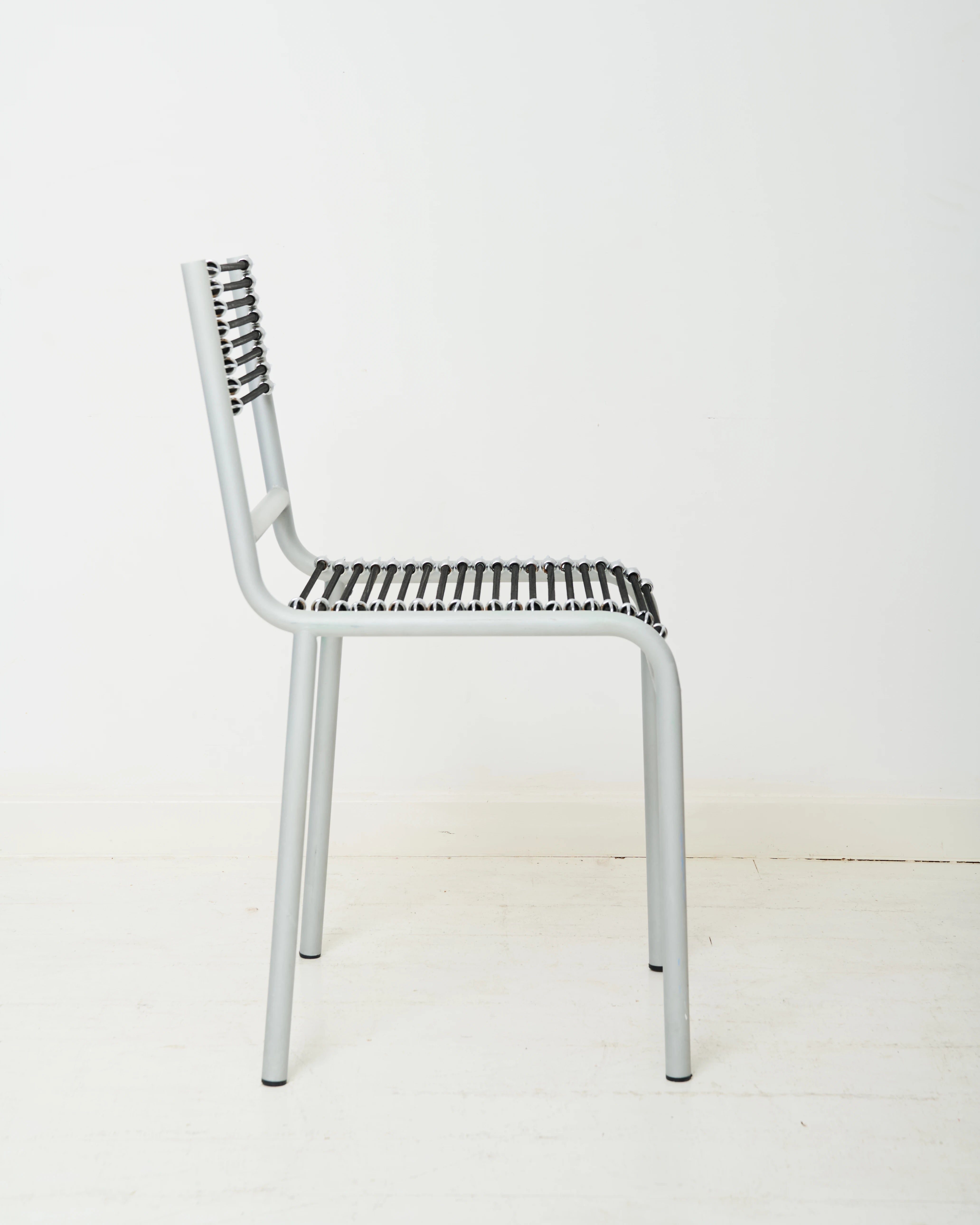 Paire de chaises "Sandow" grises (1 sur 3), René Herbst, 1980s