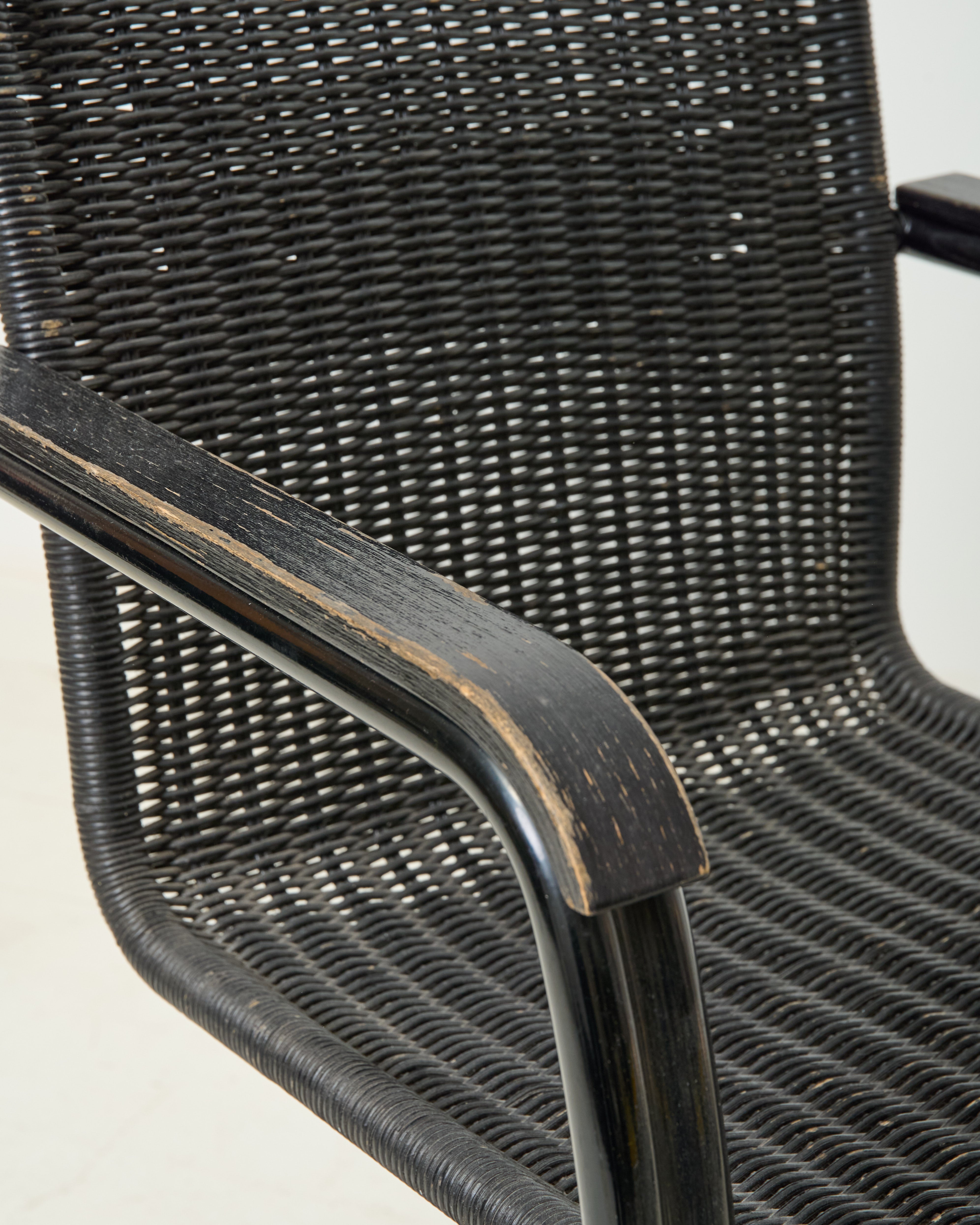 Fauteuil cantilever (1 sur 2), 1980s