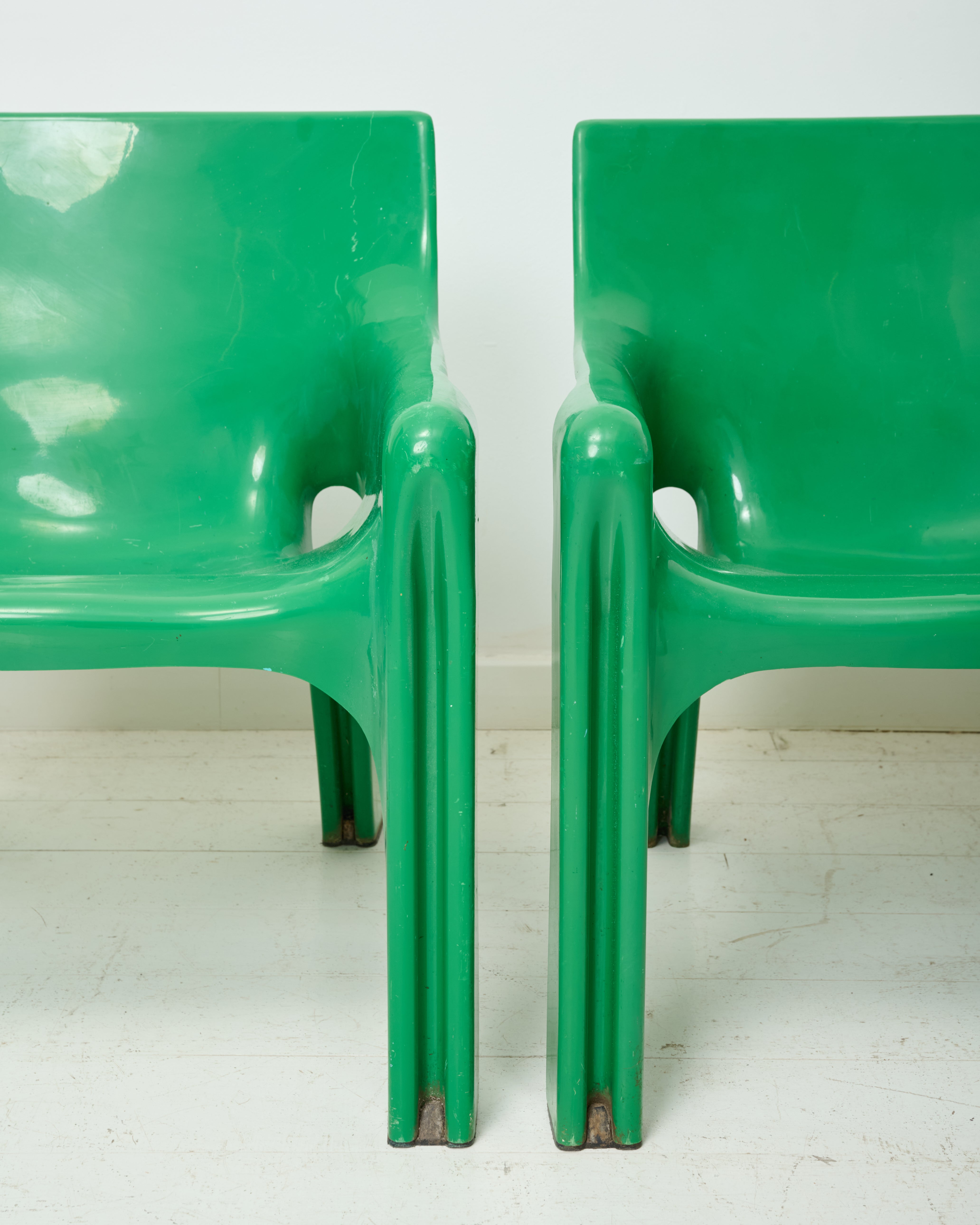 "Vicario" armchair (1 of 2), Vico Magistretti, Artemide, 1970