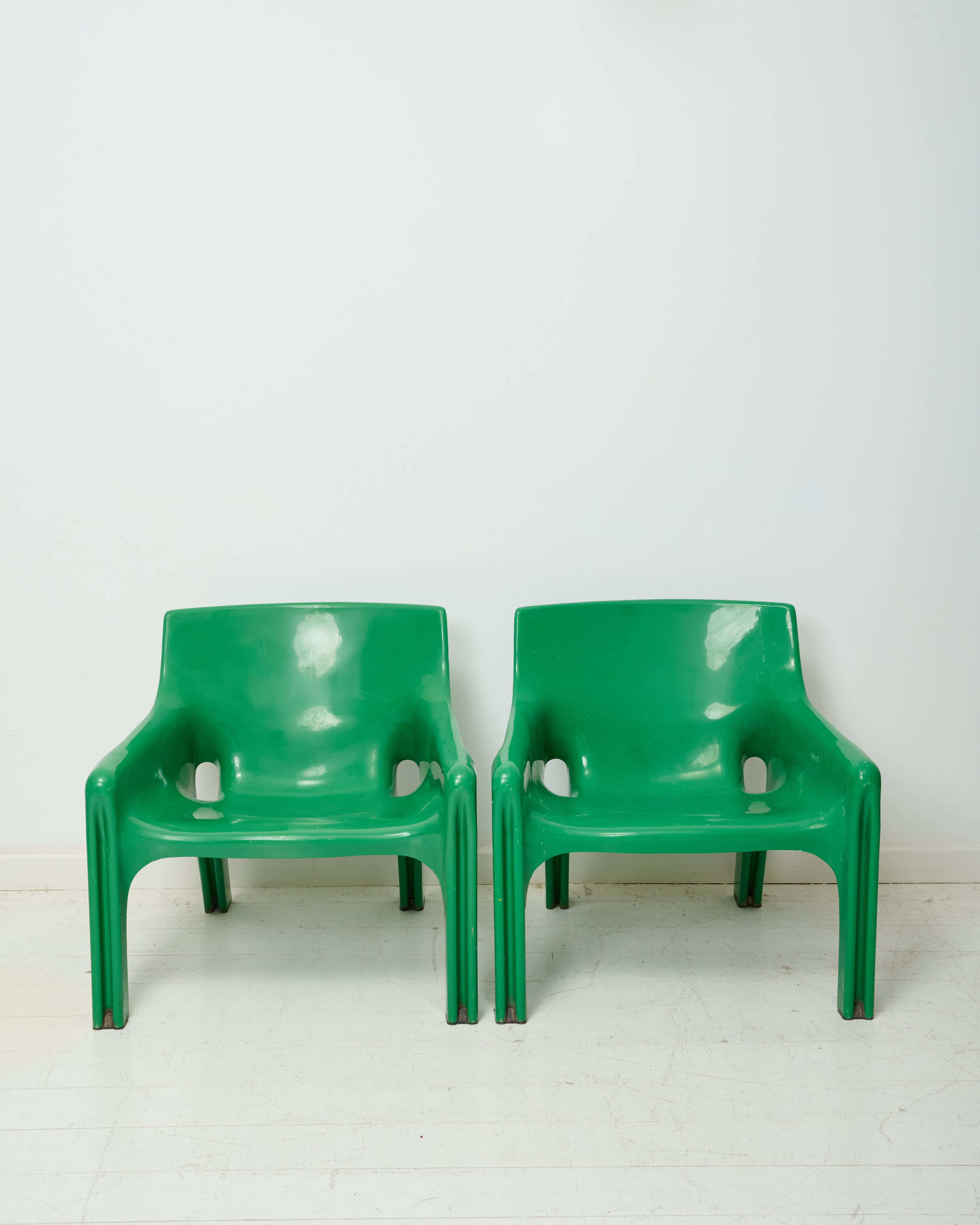 "Vicario" armchair (1 of 2), Vico Magistretti, Artemide, 1970