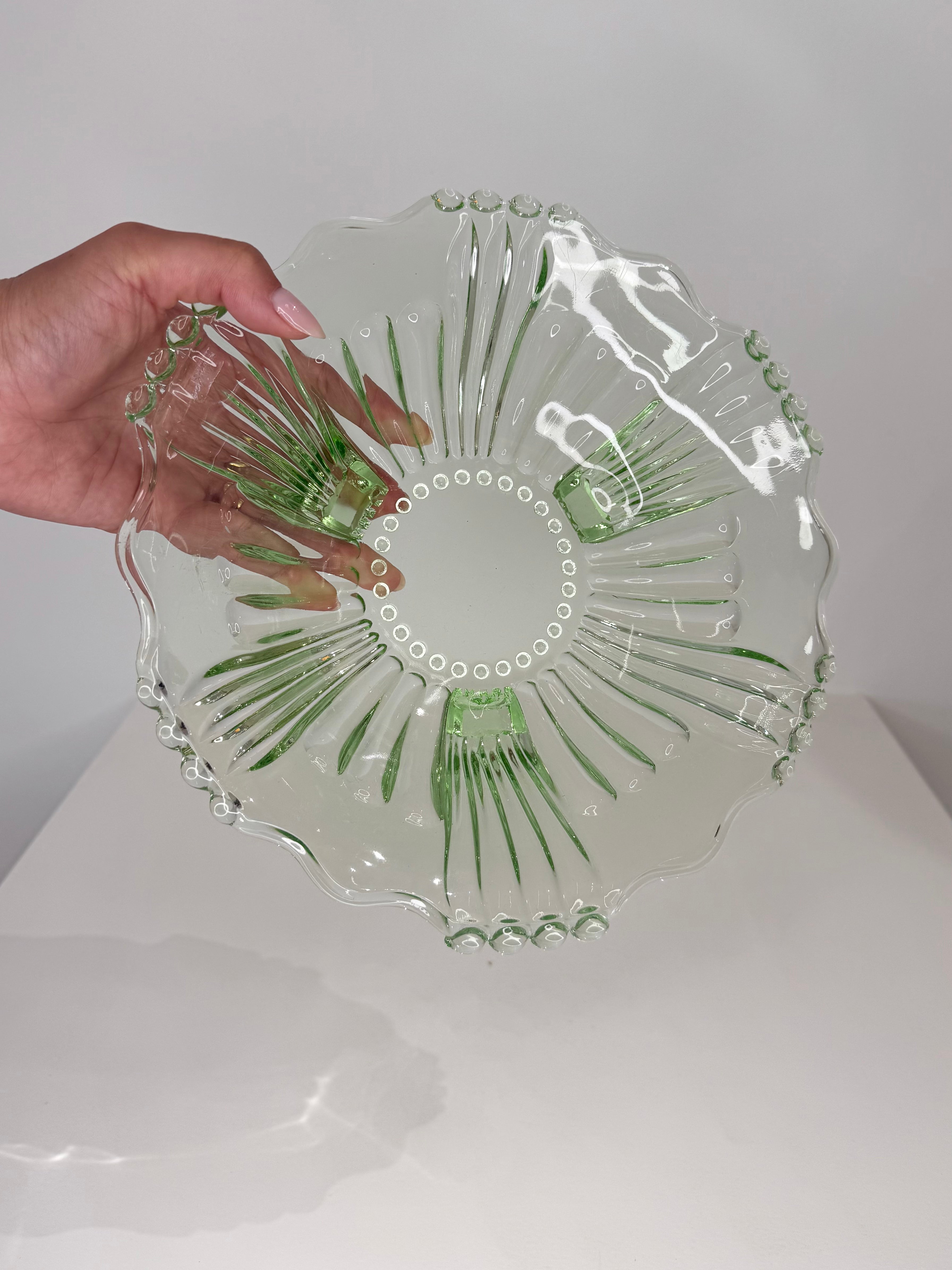 Coupe de fruit en verre, 1930s.