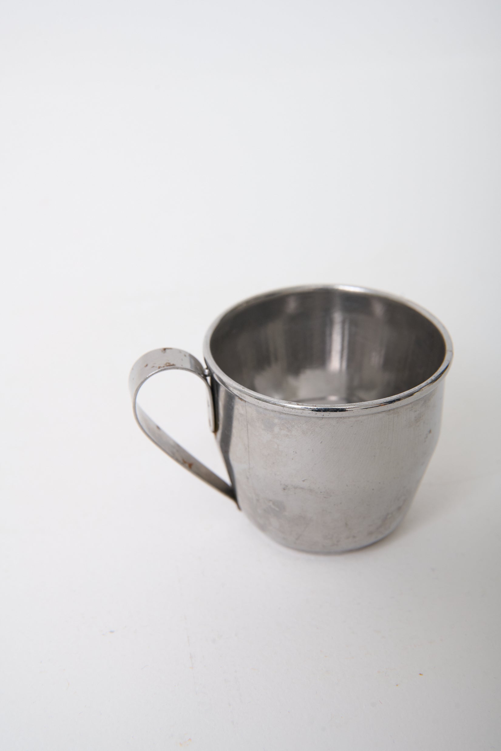Huit tasses en inox, Italie, 1970s