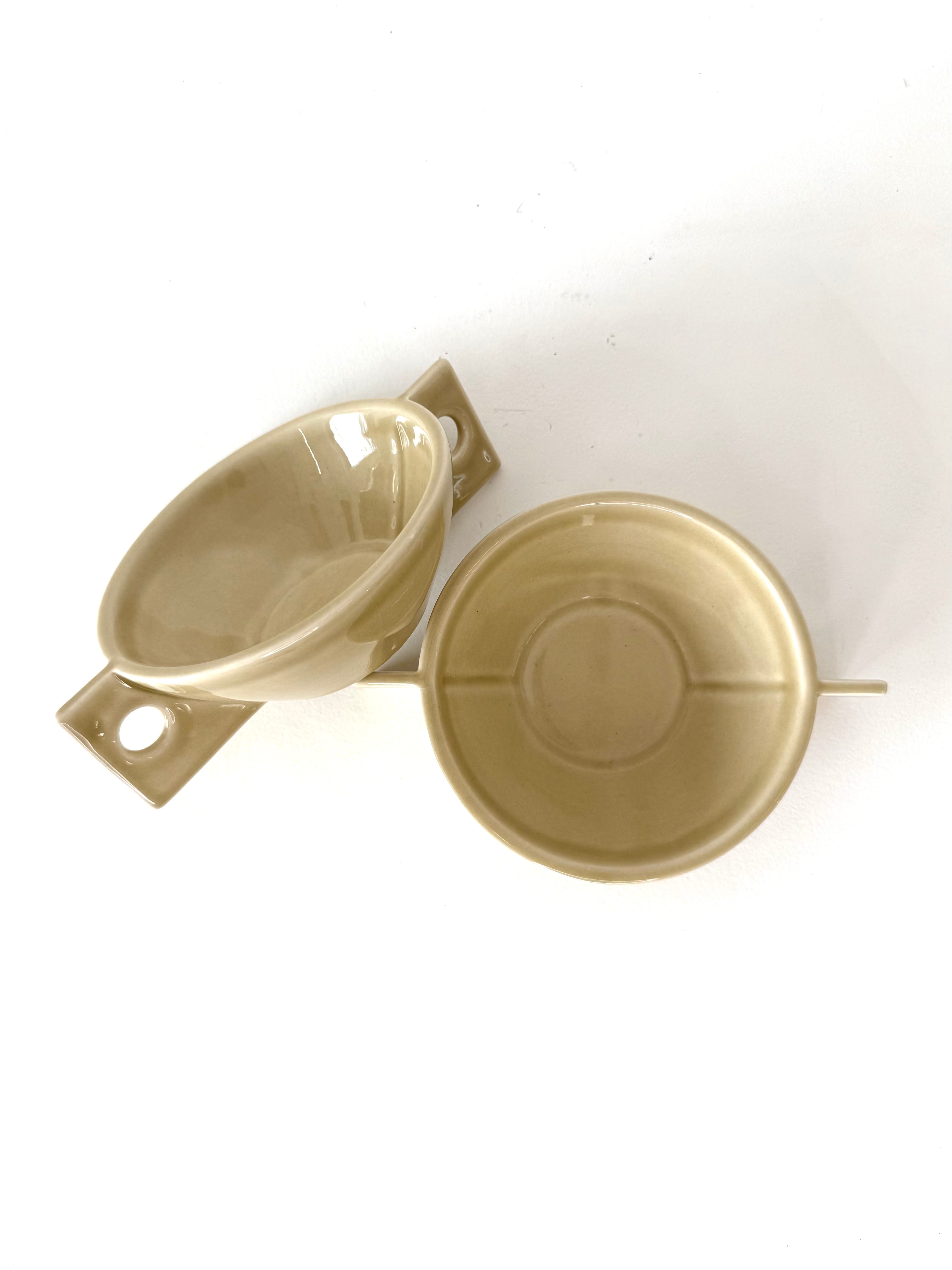 Duo de tasses géométriques, 1970s