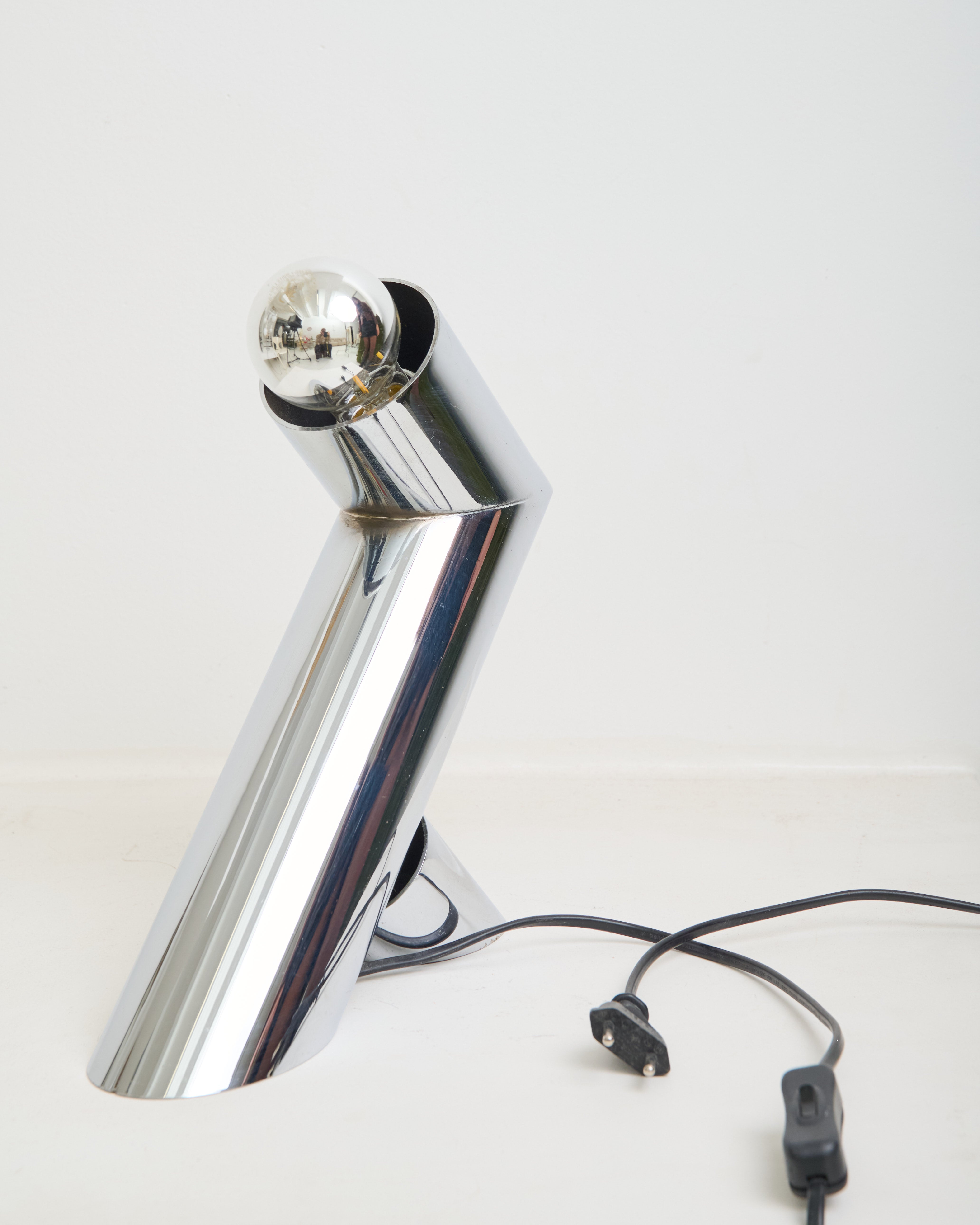 Cylindrical lamp in chromed metal, 1970s