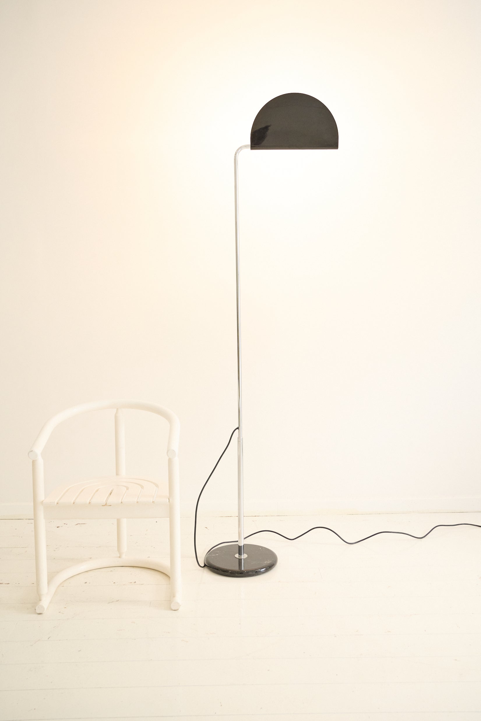 "Mezzaluna" floor lamp, Bruno Gecchelin, Skipper and Pollux, 1980s