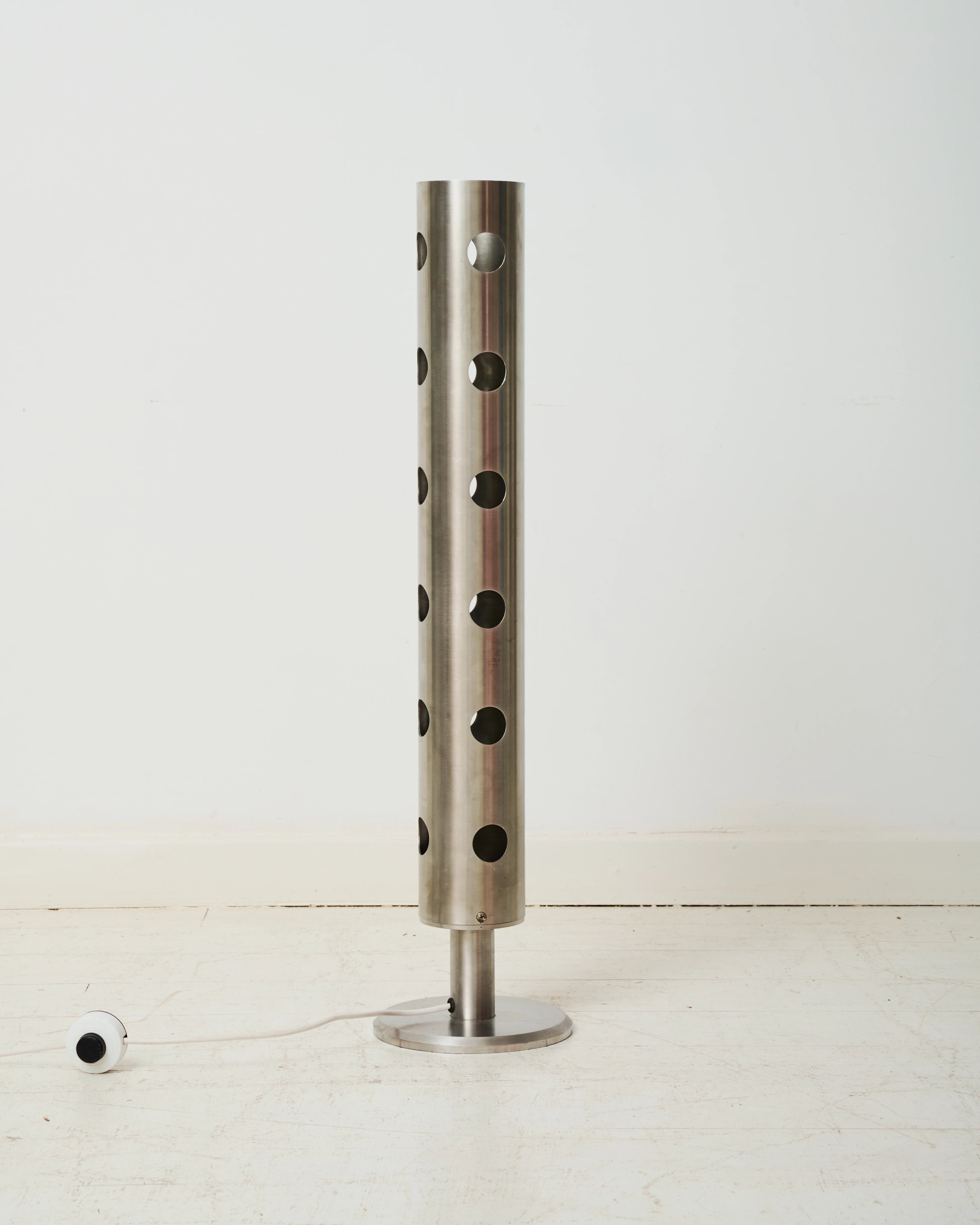 Lampe à poser XXL en aluminium brossé ajouré, 1980-1990s