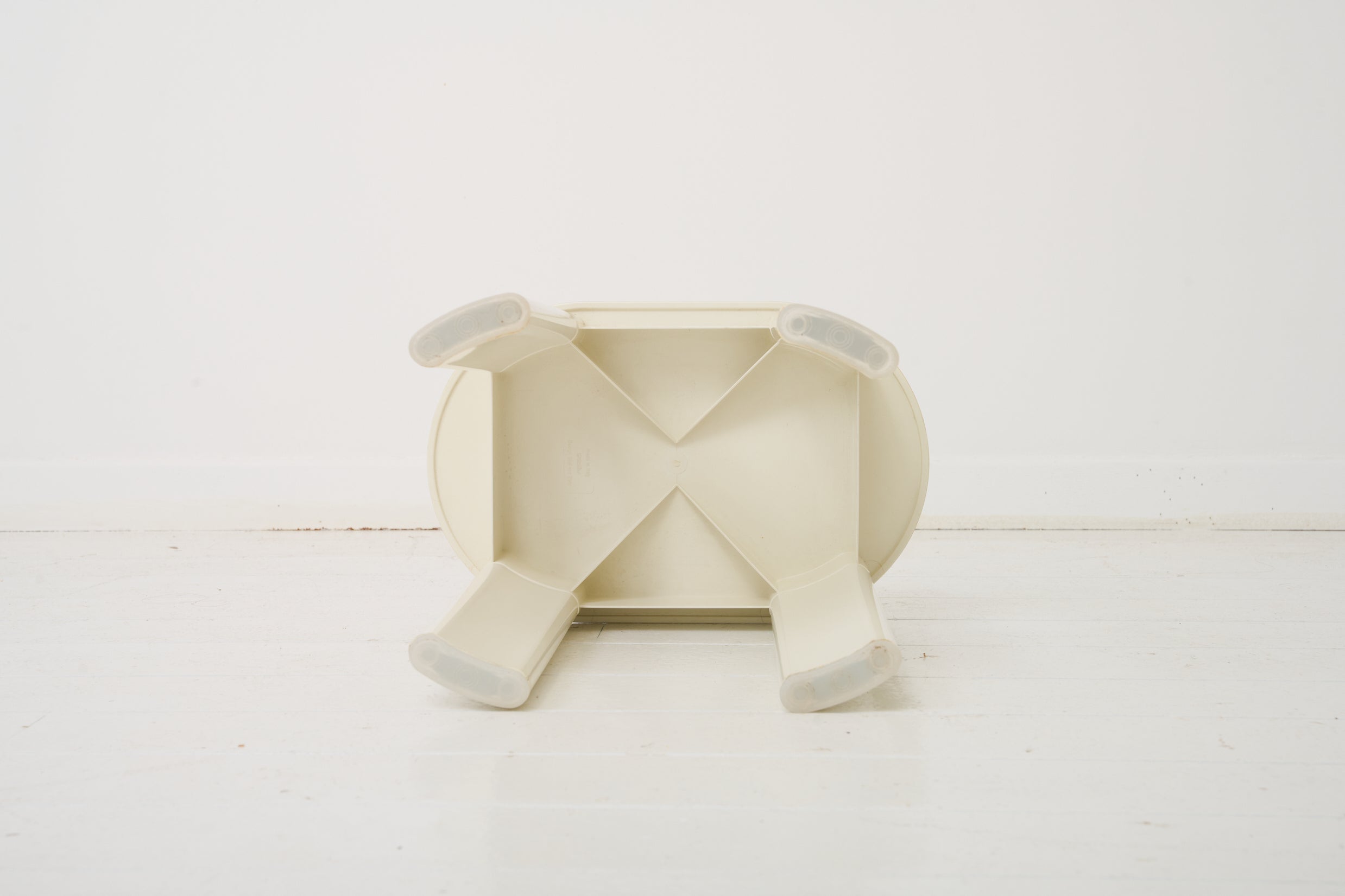 Tabouret blanc, Olaf Von Bohr, Gedy, 1970