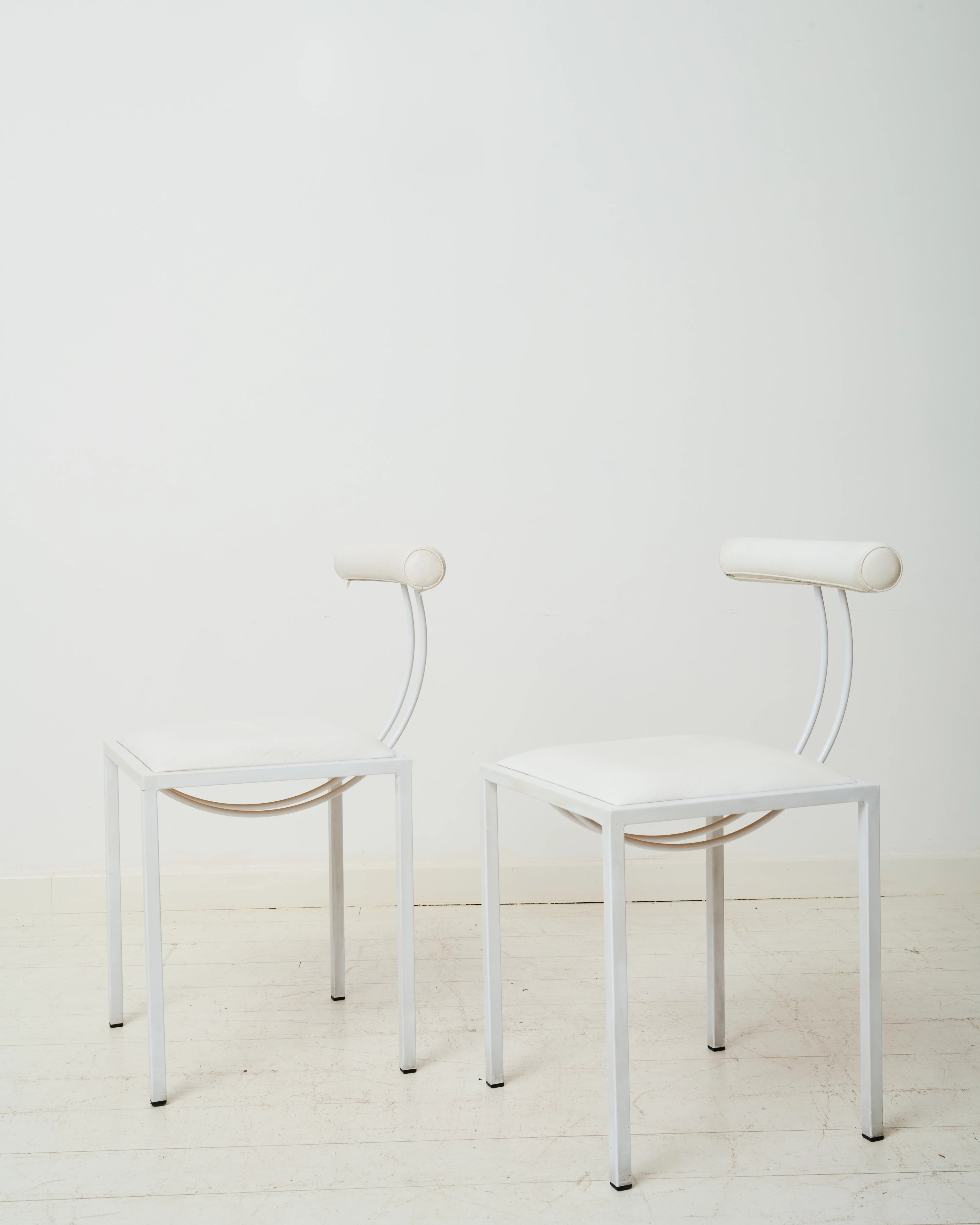 Paire de chaises post moderne, Artelano, 1980s