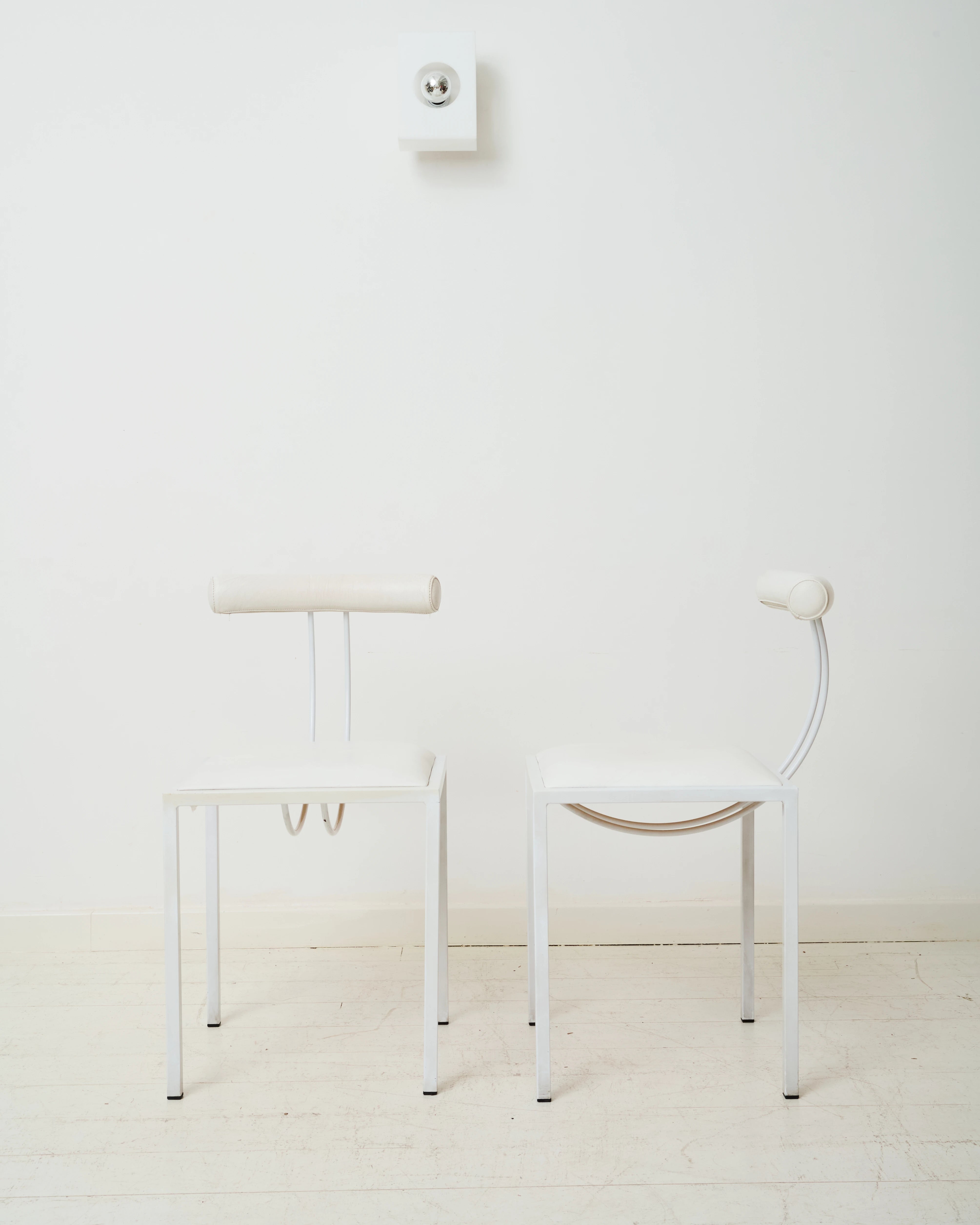 Paire de chaises post moderne, Artelano, 1980s