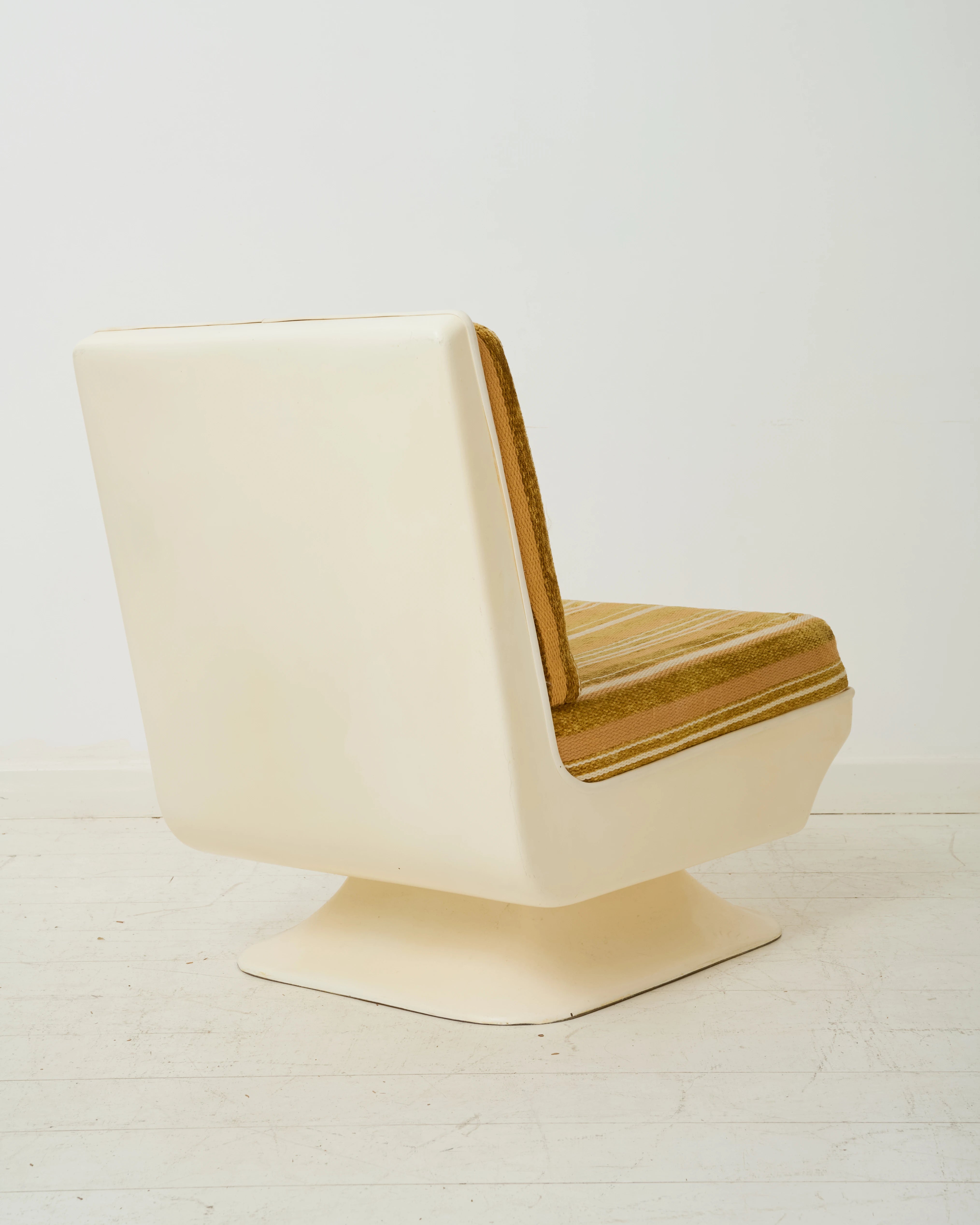 Pair of chrome and velvet chairs (1 of 3), by Rinaldi, 1970s