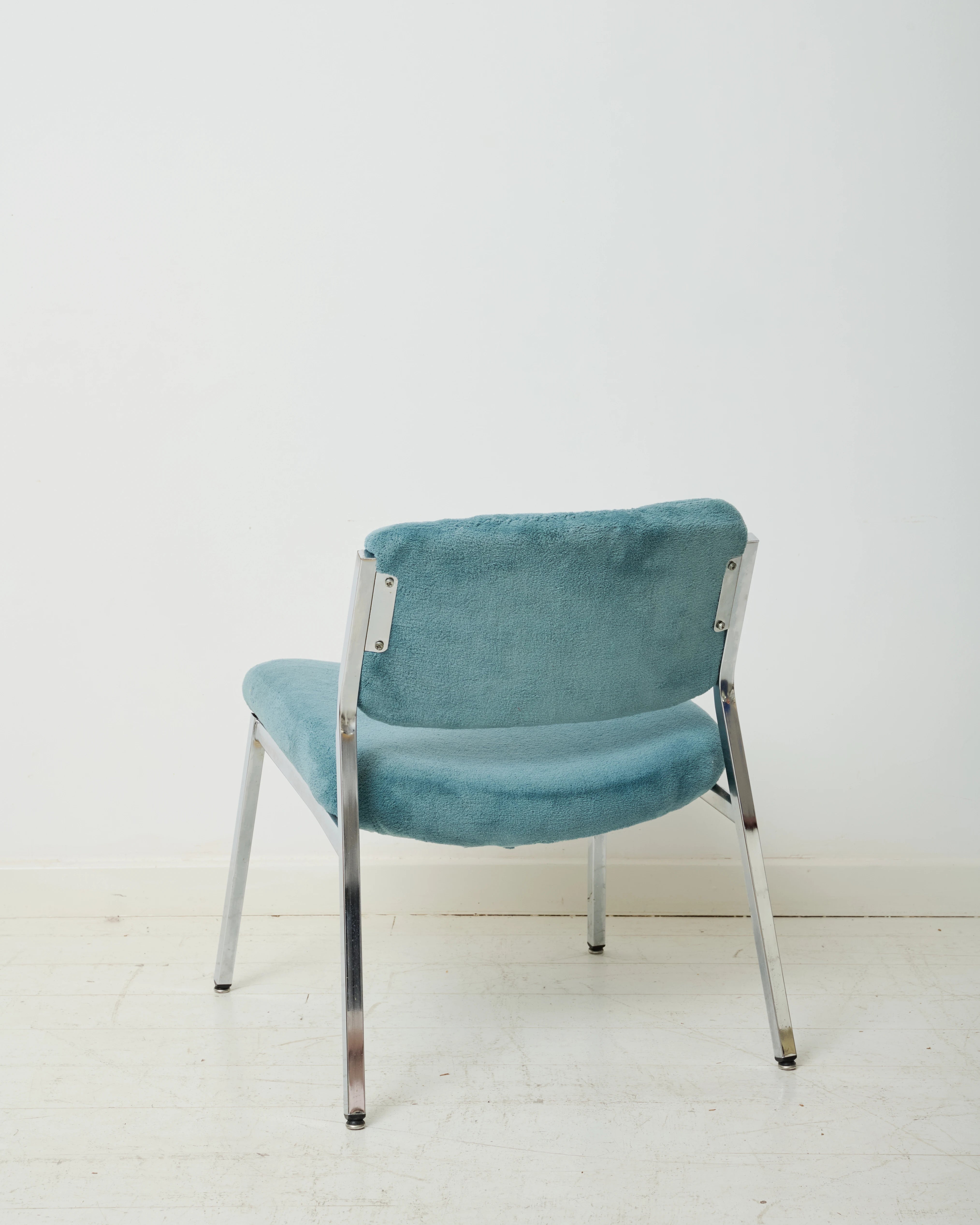 Chauffeuse bleu avec structure en chrome, 1970s