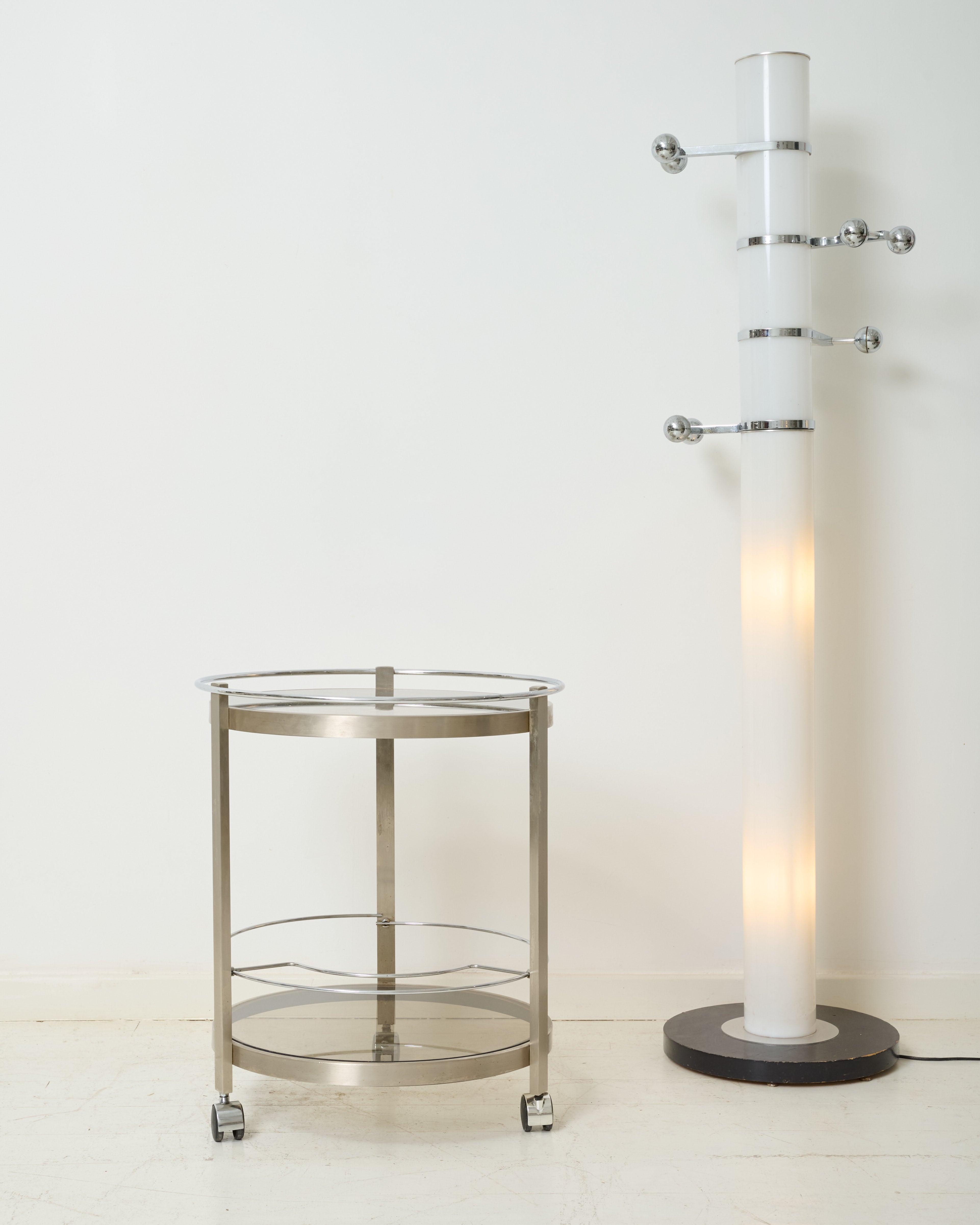 Desserte ronde en aluminium brossé, 1970-1980