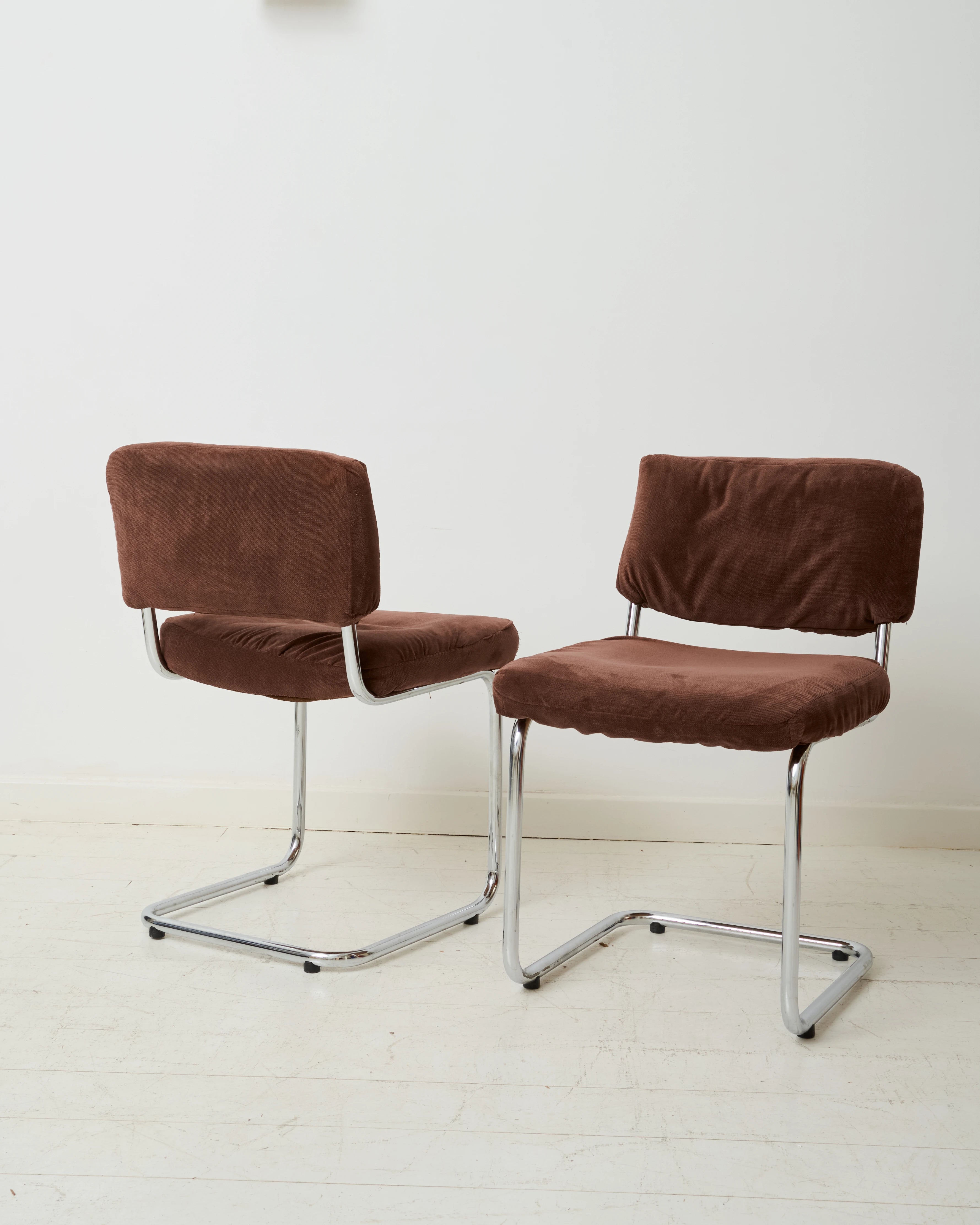 Paire de chaises en chrome et velours, Roche Bobois, 1970s