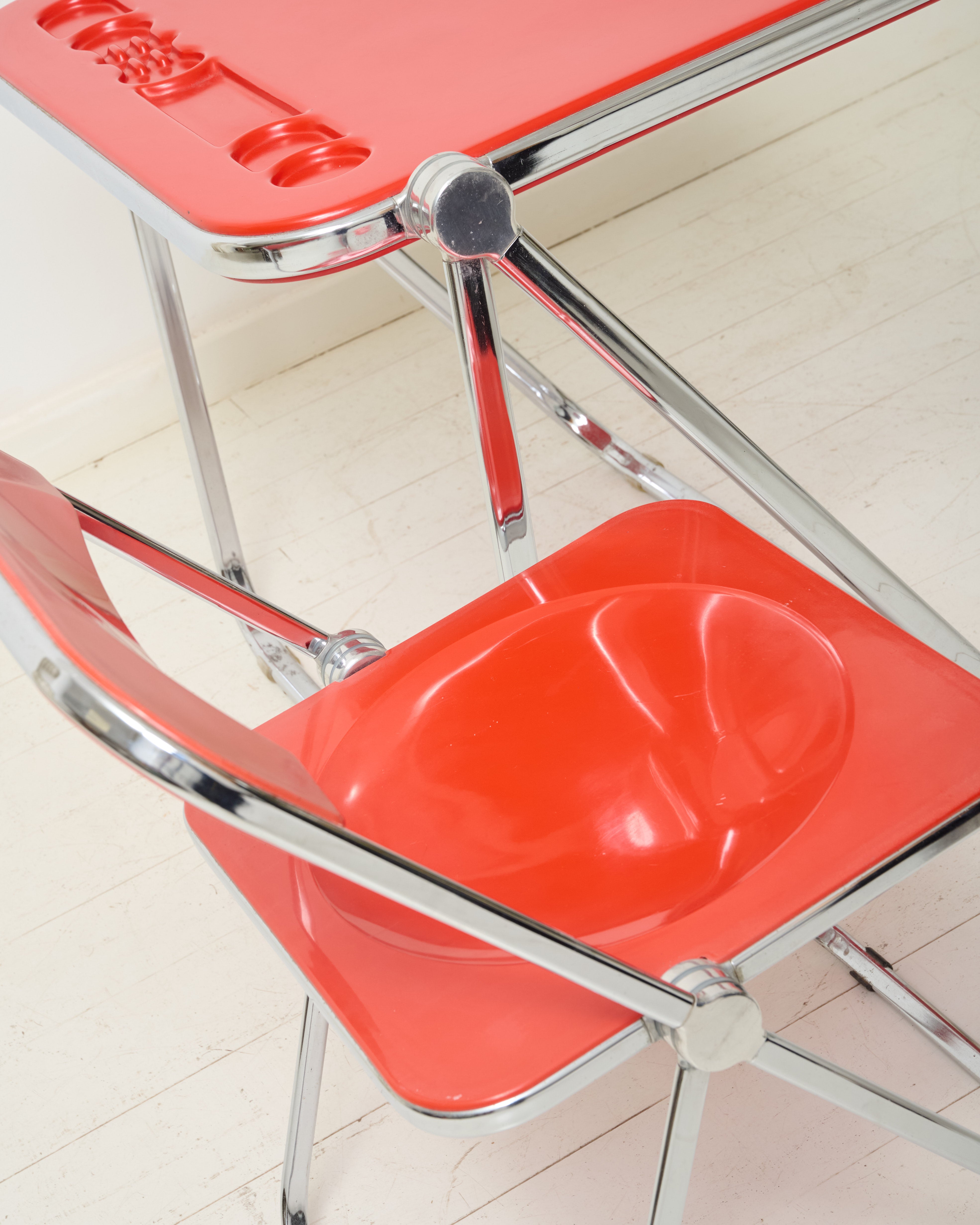 Bureau "Platone" et chaise "Plia", Anonima Castelli, Giancarlo Piretti, 1970s