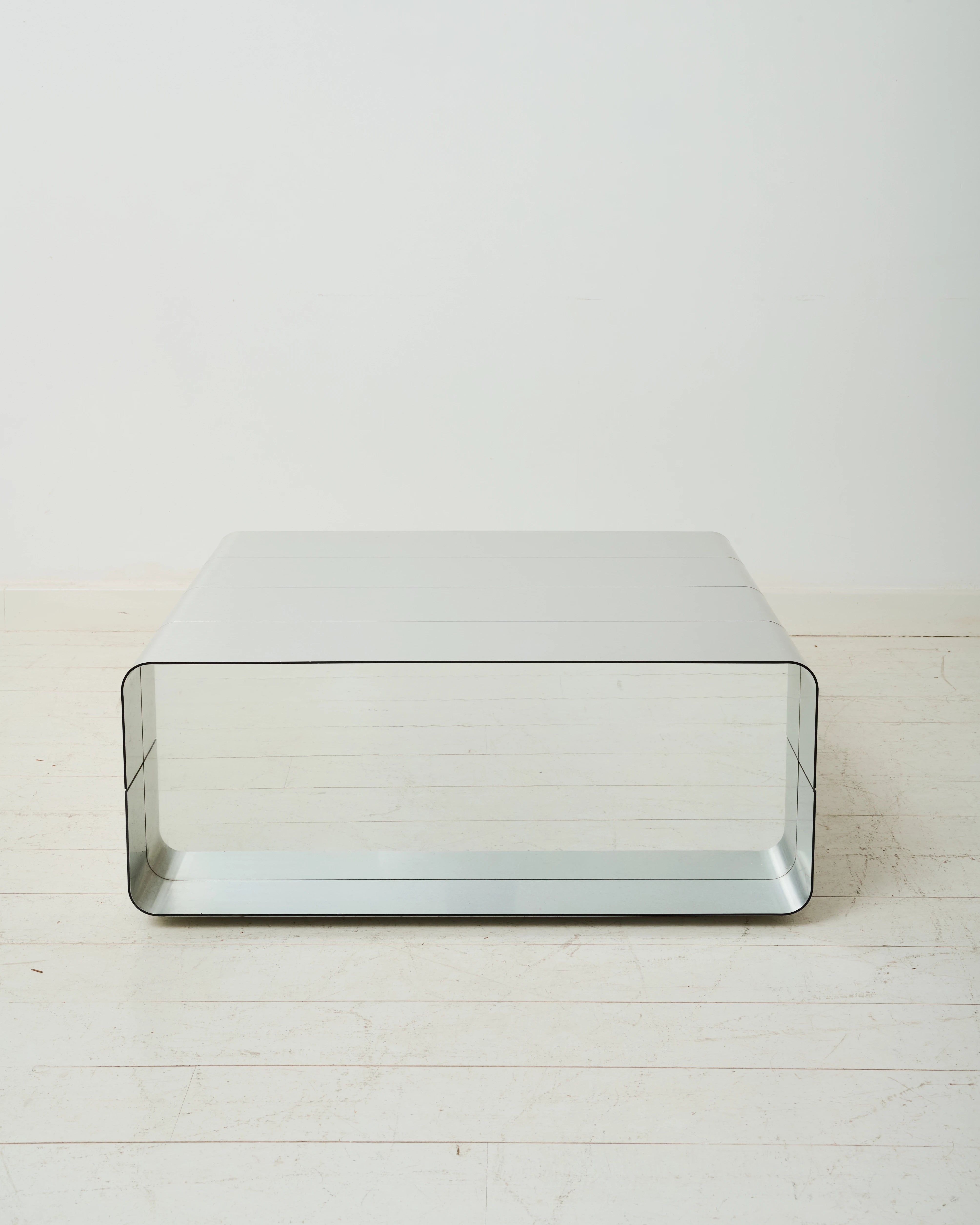 Table basse en aluminium et miroir, Roche Bobois, 1970-1980