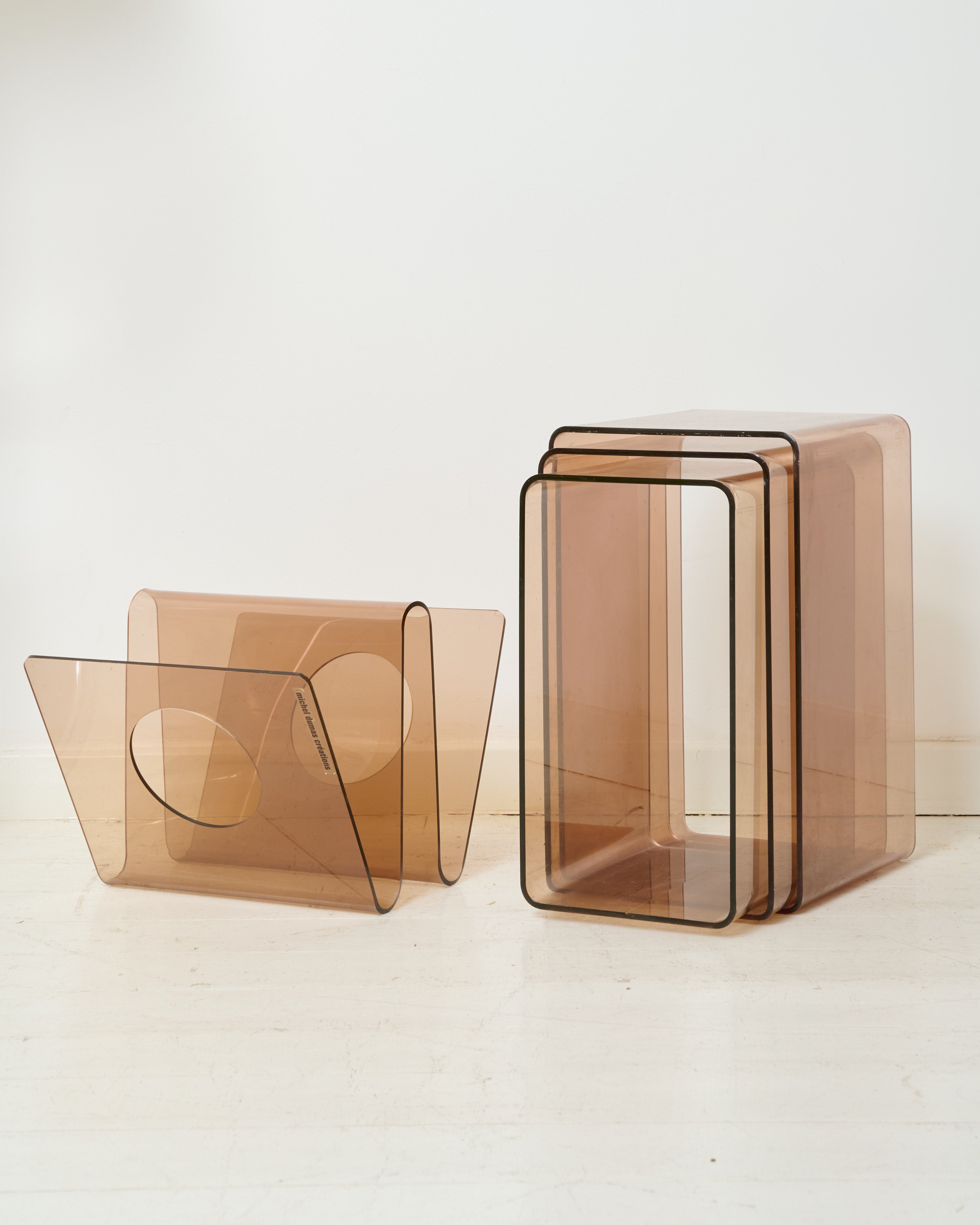 Table d'appoint (petite) en altuglas, Michel Dumas, Roche Bobois, 1970s