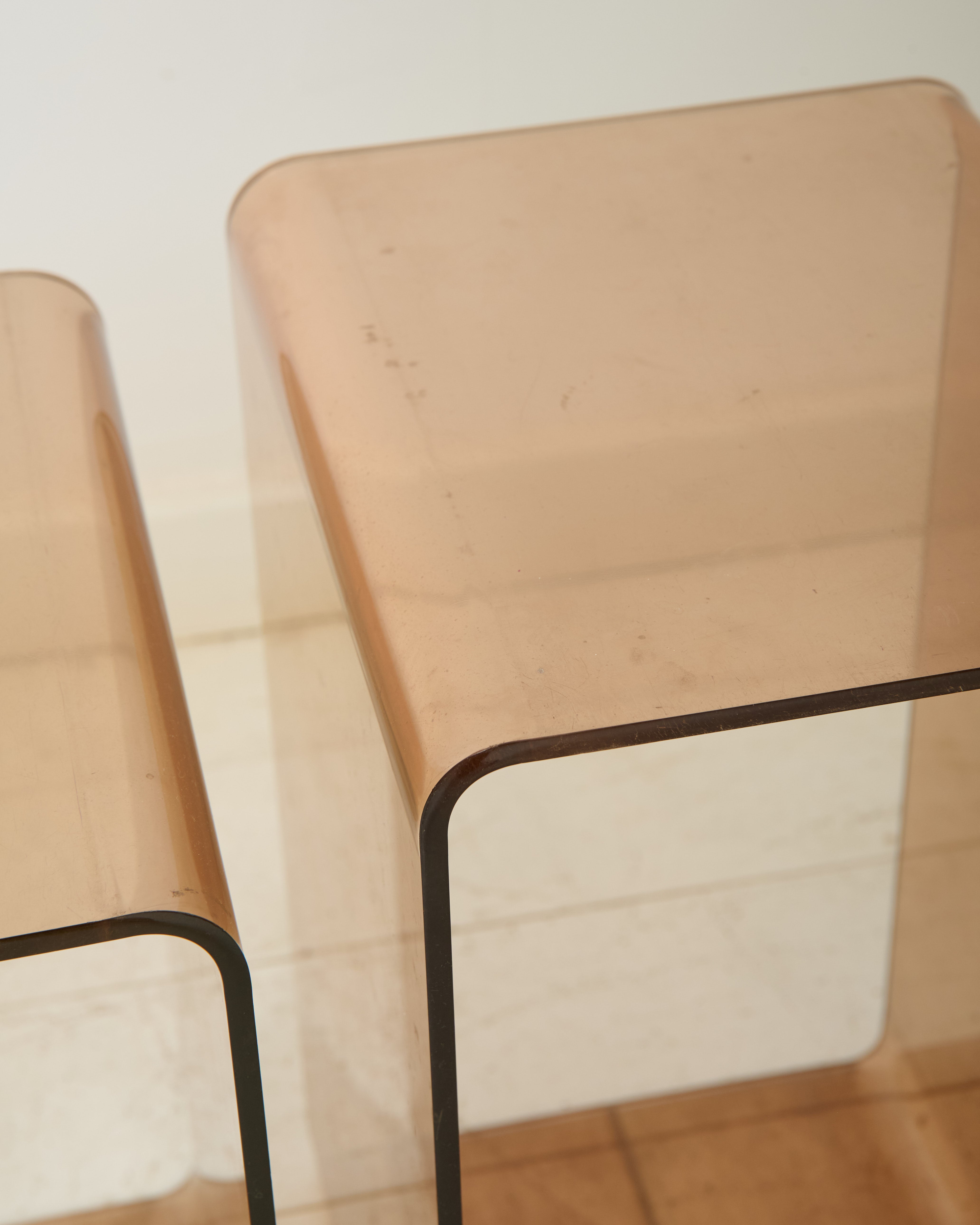 Medium-sized side table in Altuglas, Michel Dumas, Roche Bobois, 1970s