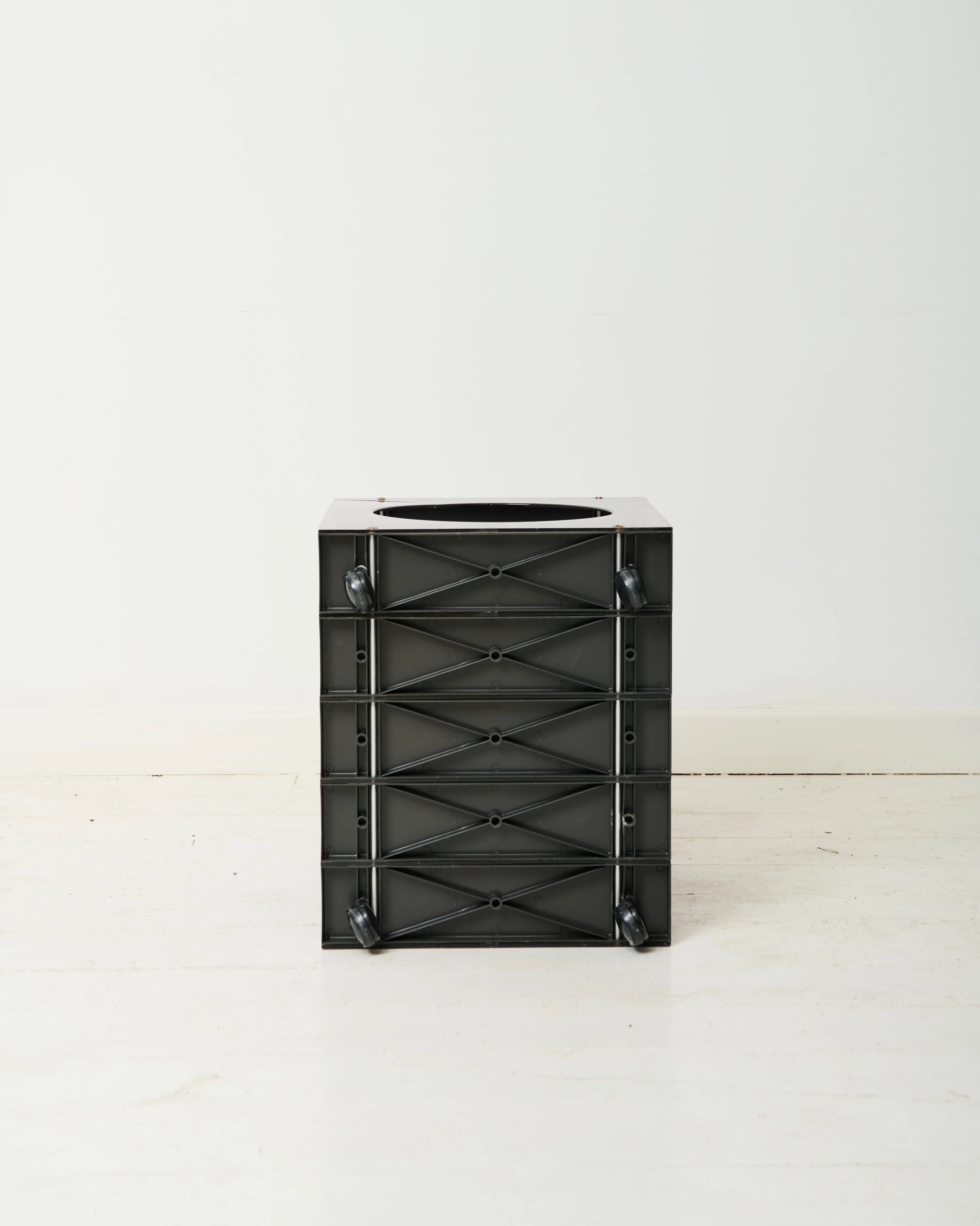 Bout de canapé range vinyles à roulettes, 1970s