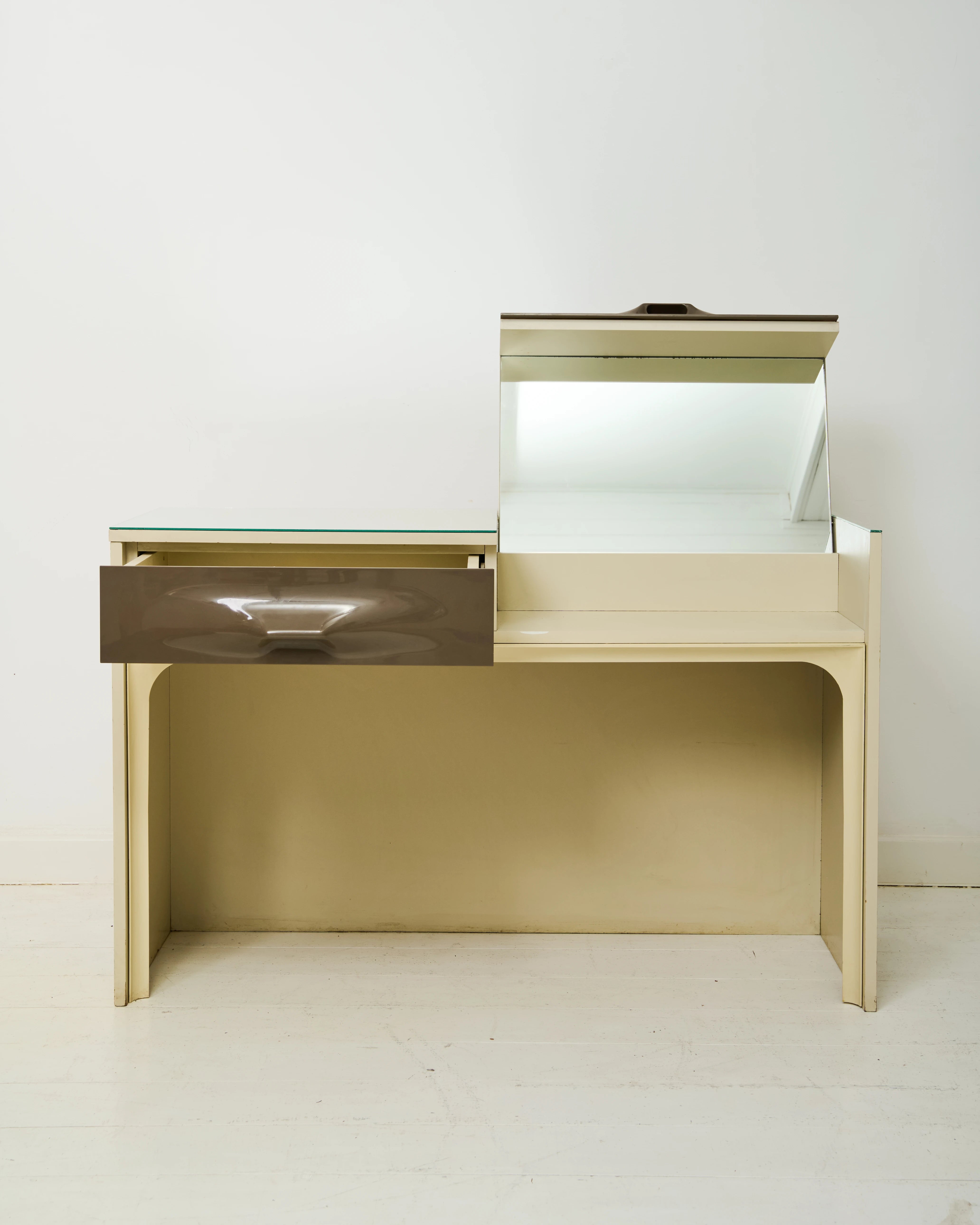 Coiffeuse série "DF-2000", Raymond Loewy, 1960s