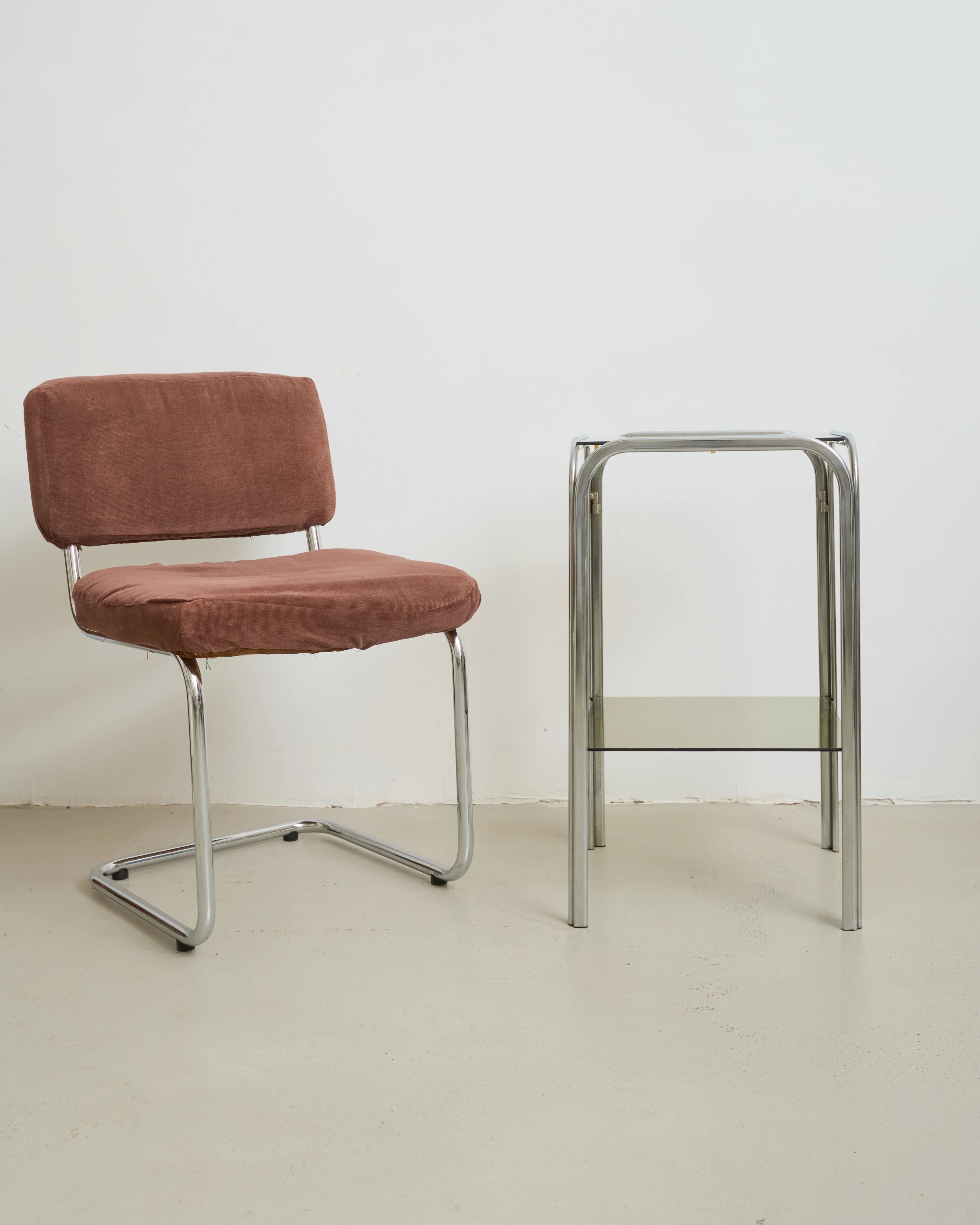 Table d'appoint tubulaire avec plateaux en verre fumé, 1970s