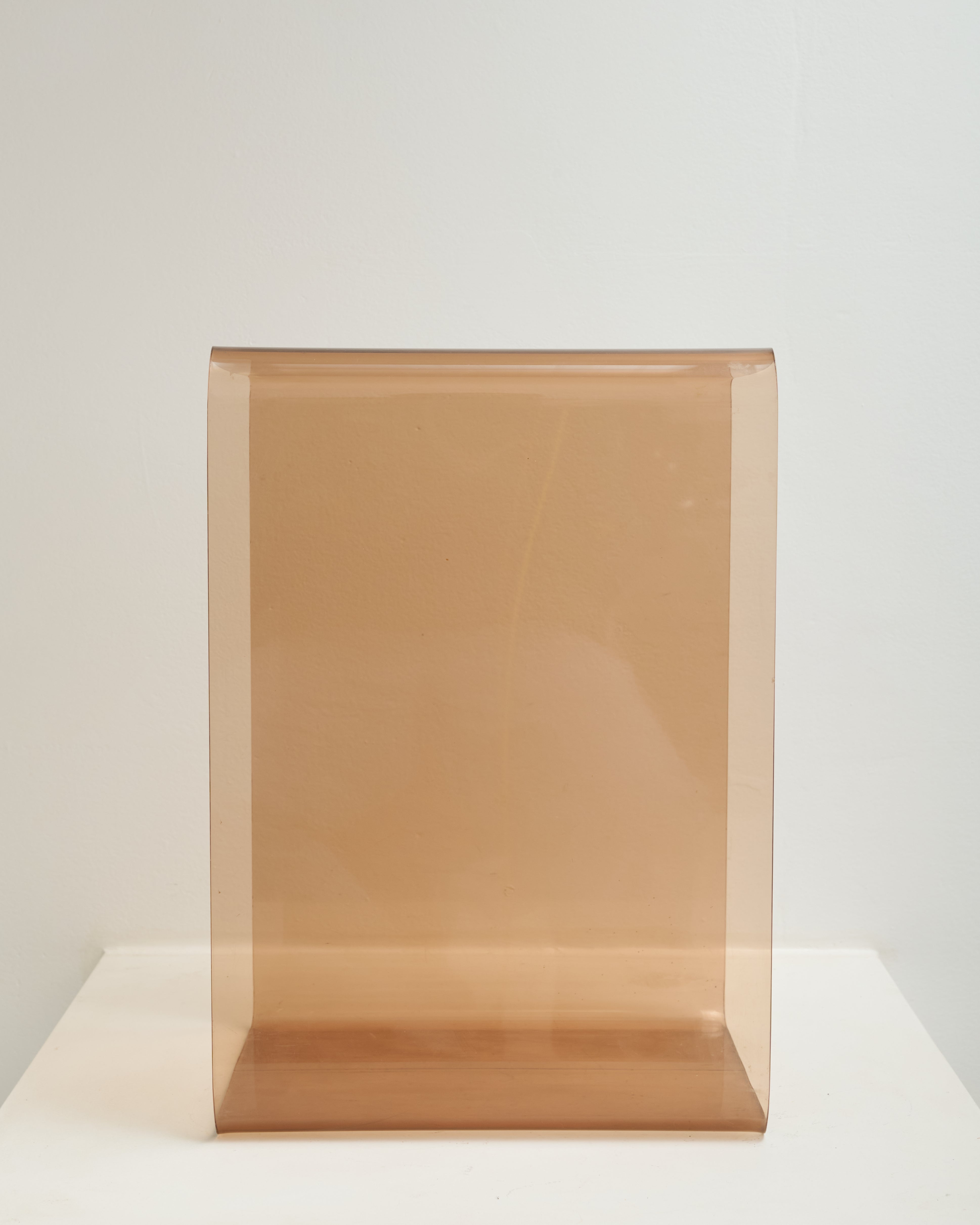 Table d'appoint (petite) en altuglas, Michel Dumas, Roche Bobois, 1970s