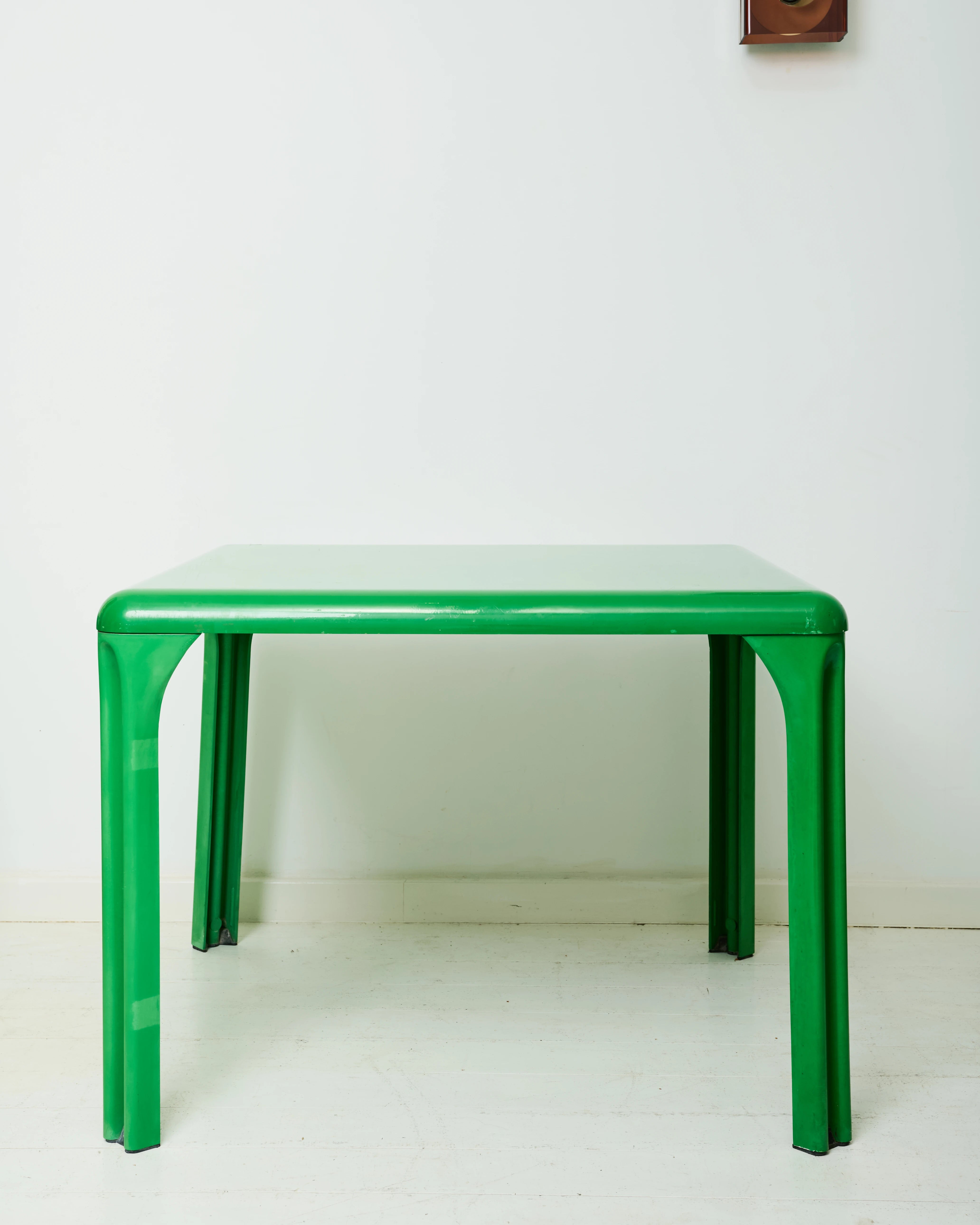 Table "Stadio 100" (1 sur 2), Vico Magistretti, Artemide, 1970-1980