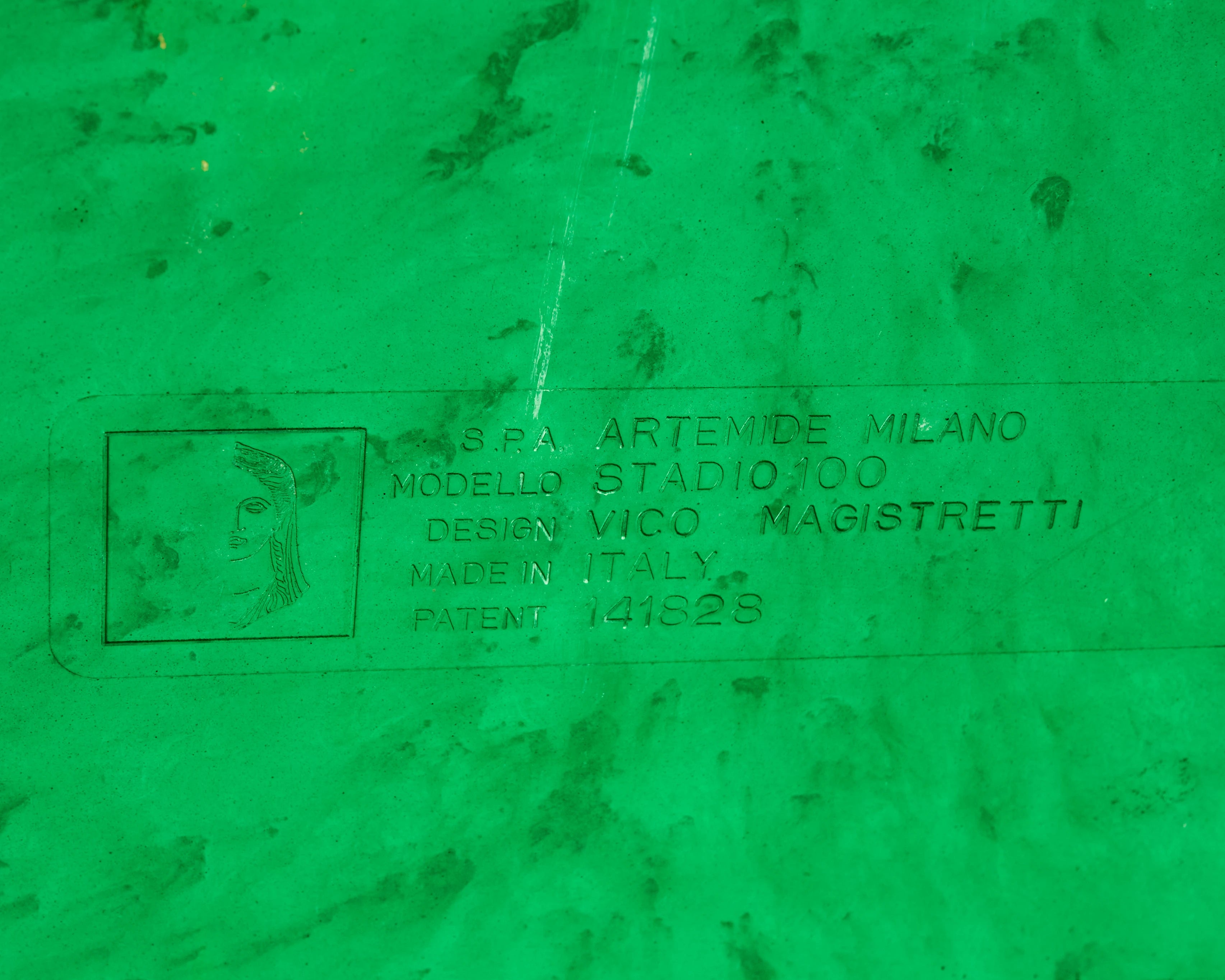 Table "Stadio 100" (1 sur 2), Vico Magistretti, Artemide, 1970-1980