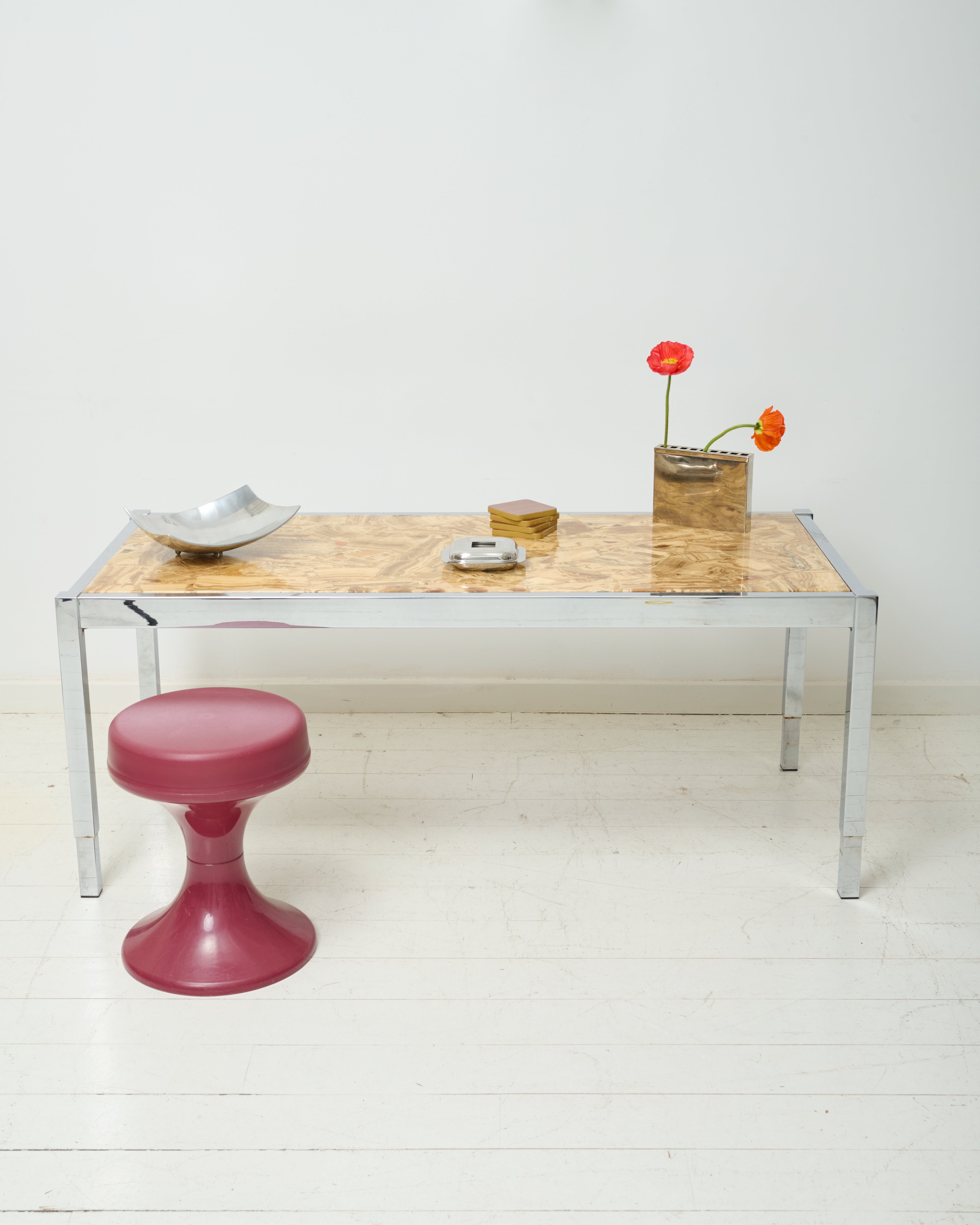 Table basse en pierre et chrome, 1970-1980