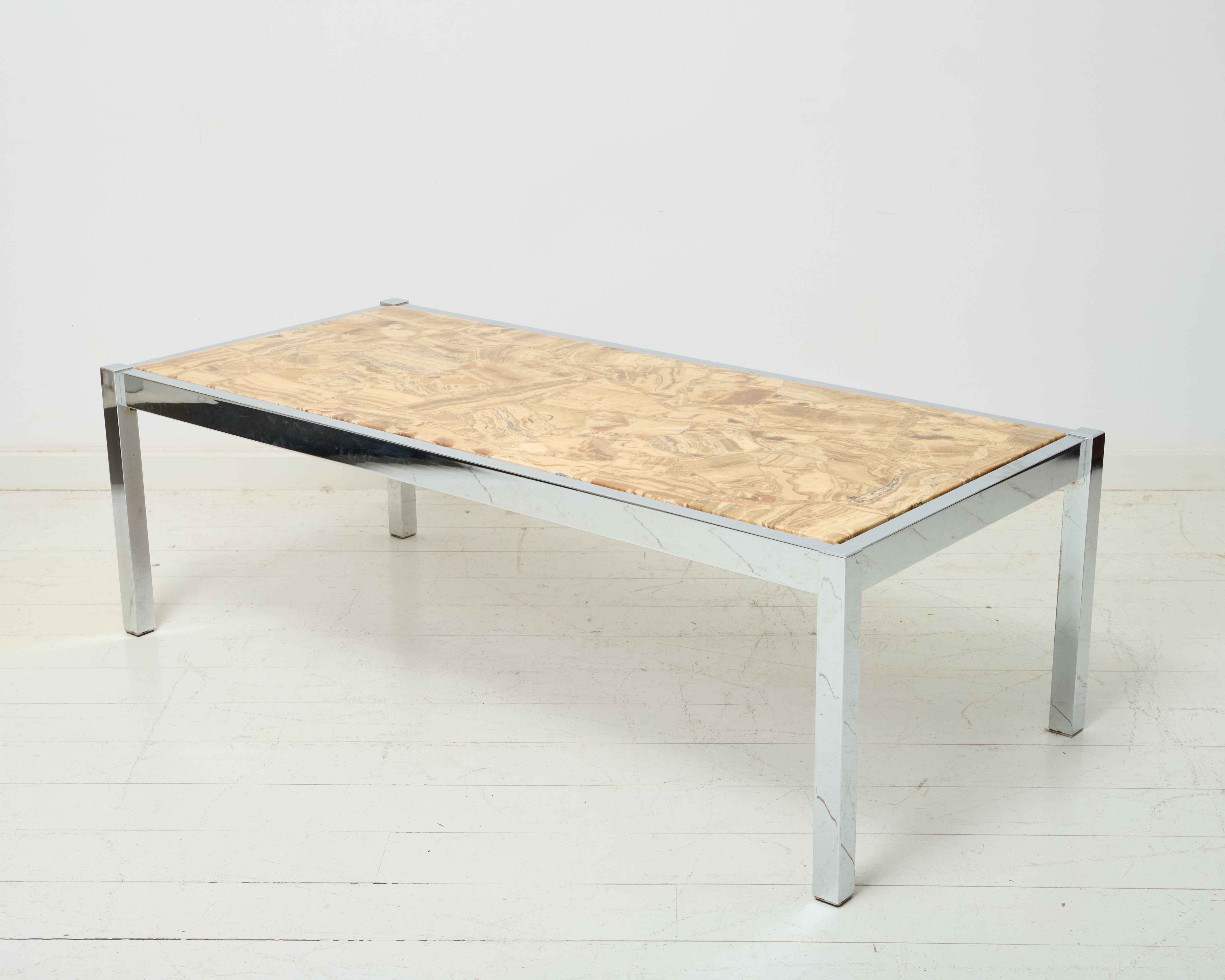 Table basse en pierre et chrome, 1970-1980