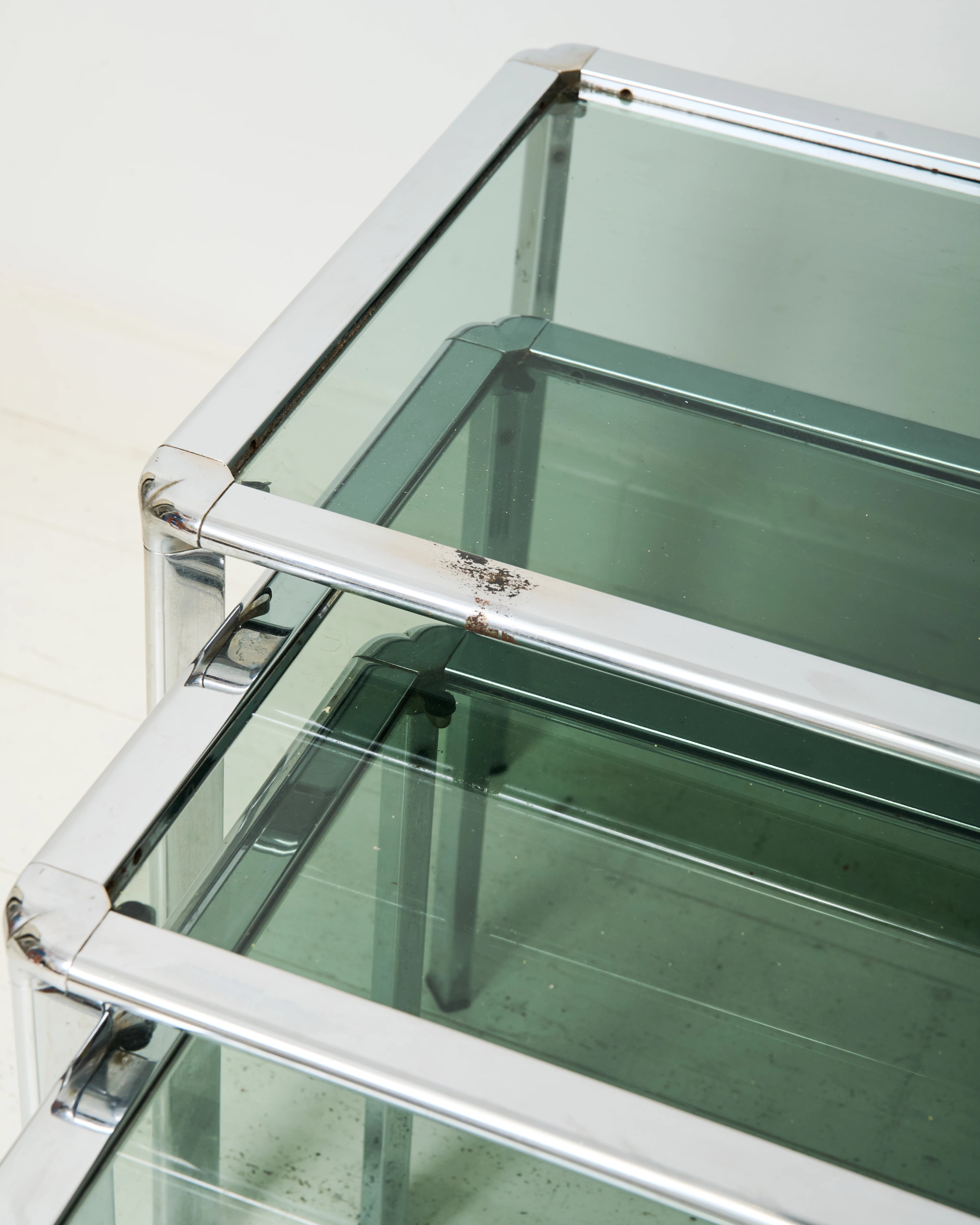 Tables gigognes en chrome et verre fumé, Italie, 1970s