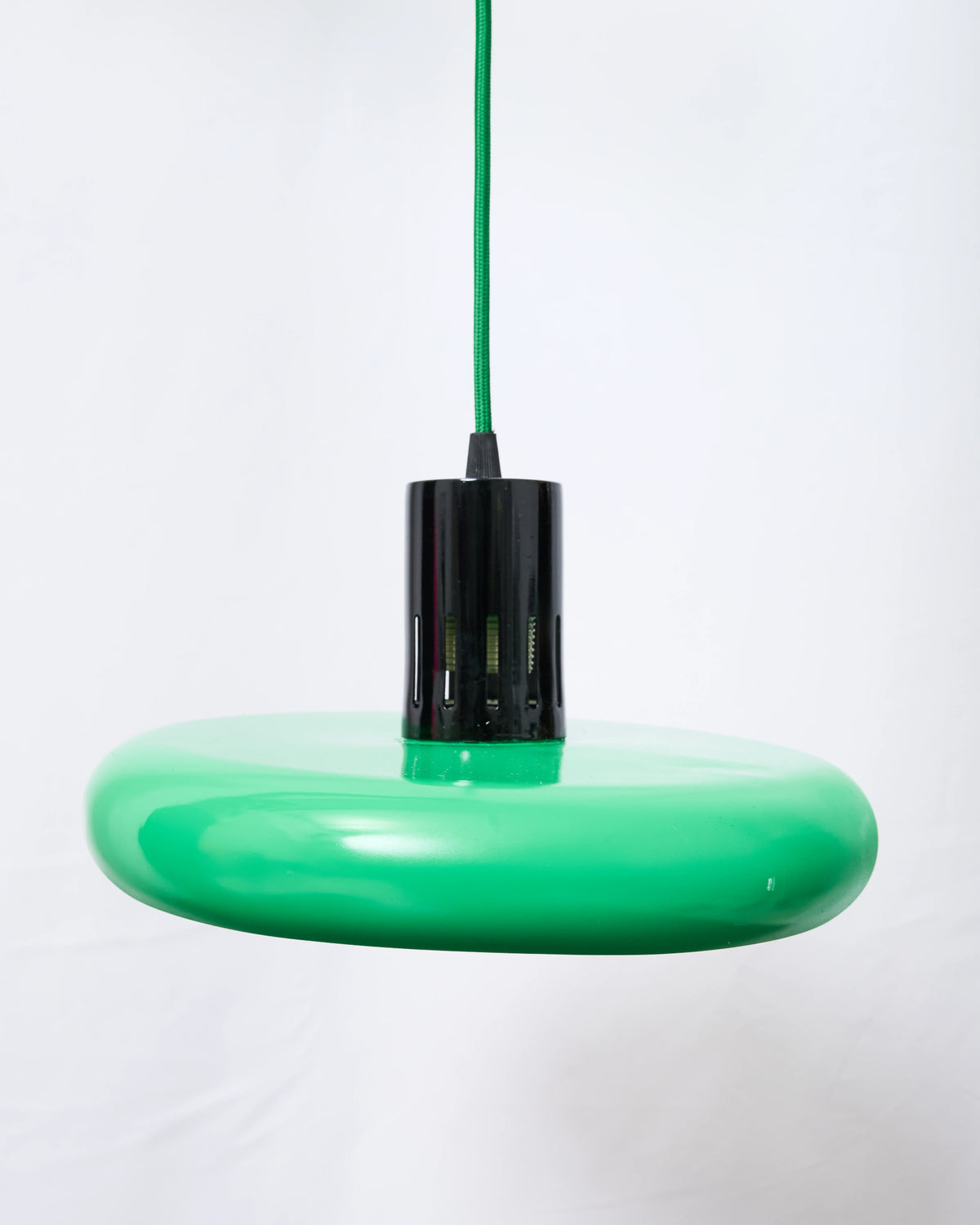 Suspension en métal vert et noir, post-moderne, 1980s