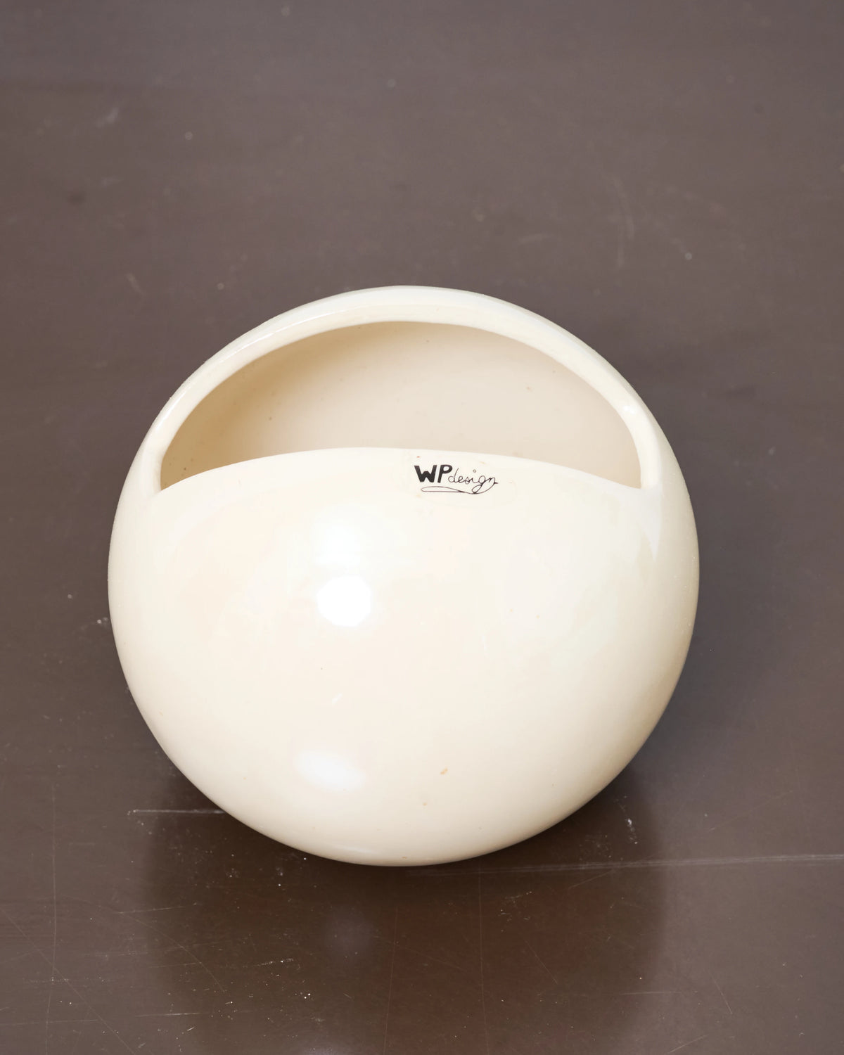 Vase boule en céramique beige glossy, WP design, 1970s