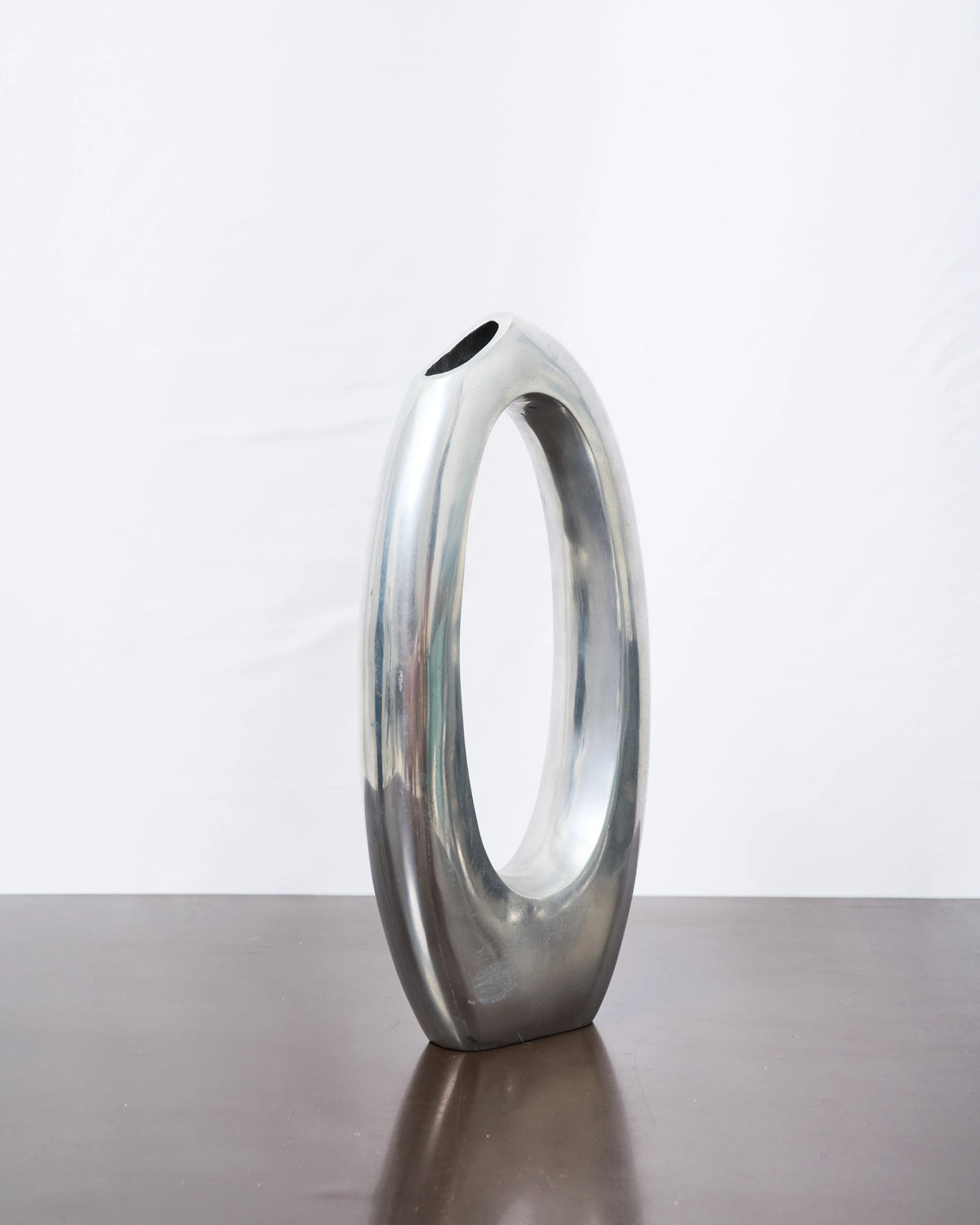 Vase oval ajouré en fonte d'aluminium, 1970s