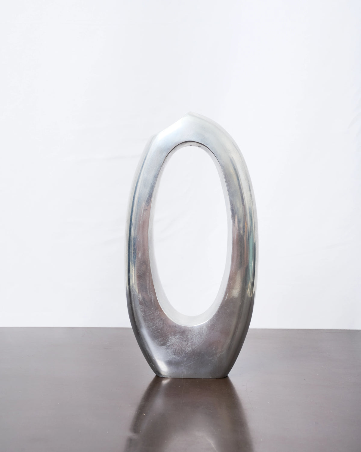 Vase oval ajouré en fonte d'aluminium, 1970s