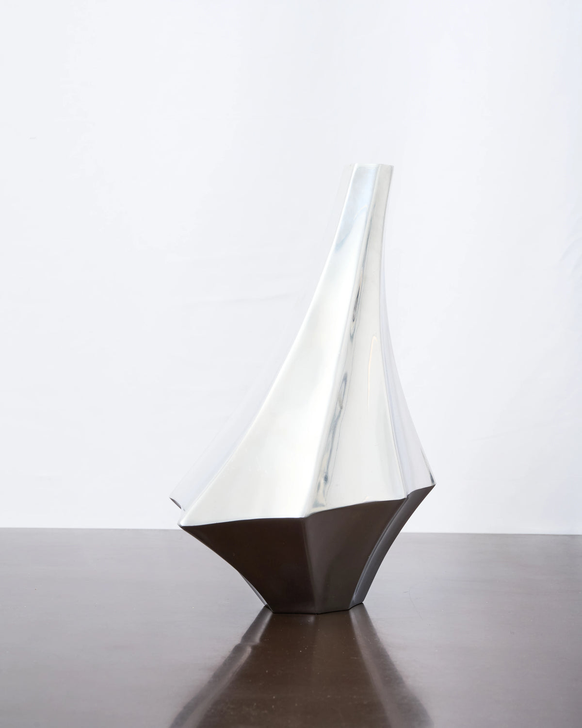 Vase fonte aluminium "Spider", 1970s