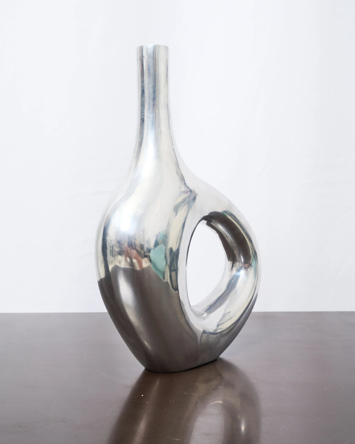 Vase "Galet" XL forme libre en fonte aluminium, 1970s