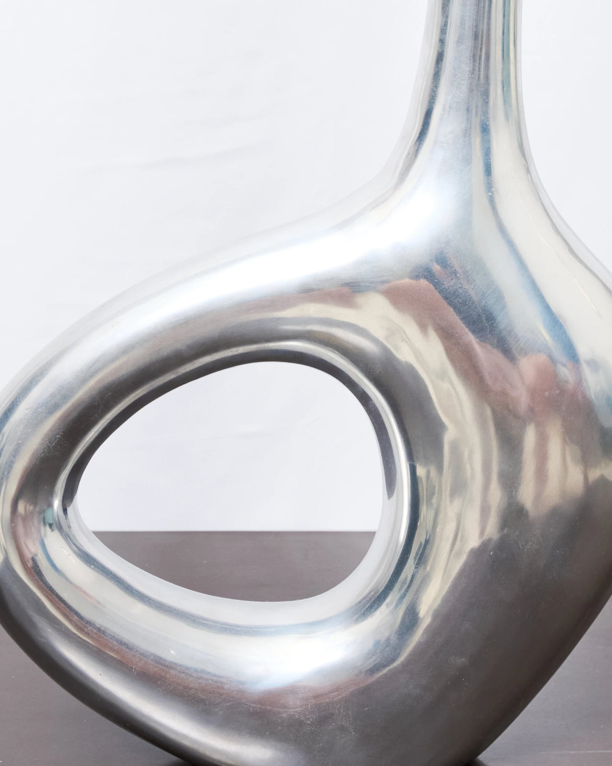 Vase "Galet" XL forme libre en fonte aluminium, 1970s