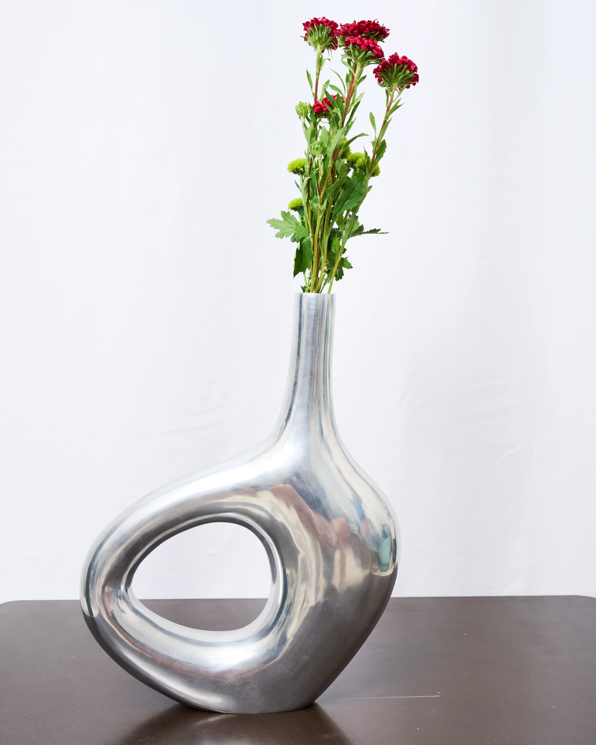 Vase "Galet" XL forme libre en fonte aluminium, 1970s